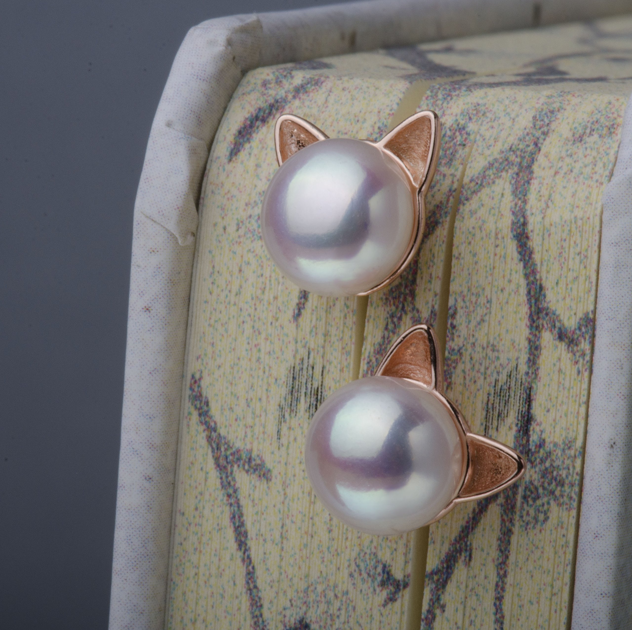 Pearl Cat Earrings for Women - Sterling Silver Cat Memorial Jewelry | Elegant Cat Lover Gifts for Birthdays, Anniversaries & Pet Loss Remembrance
