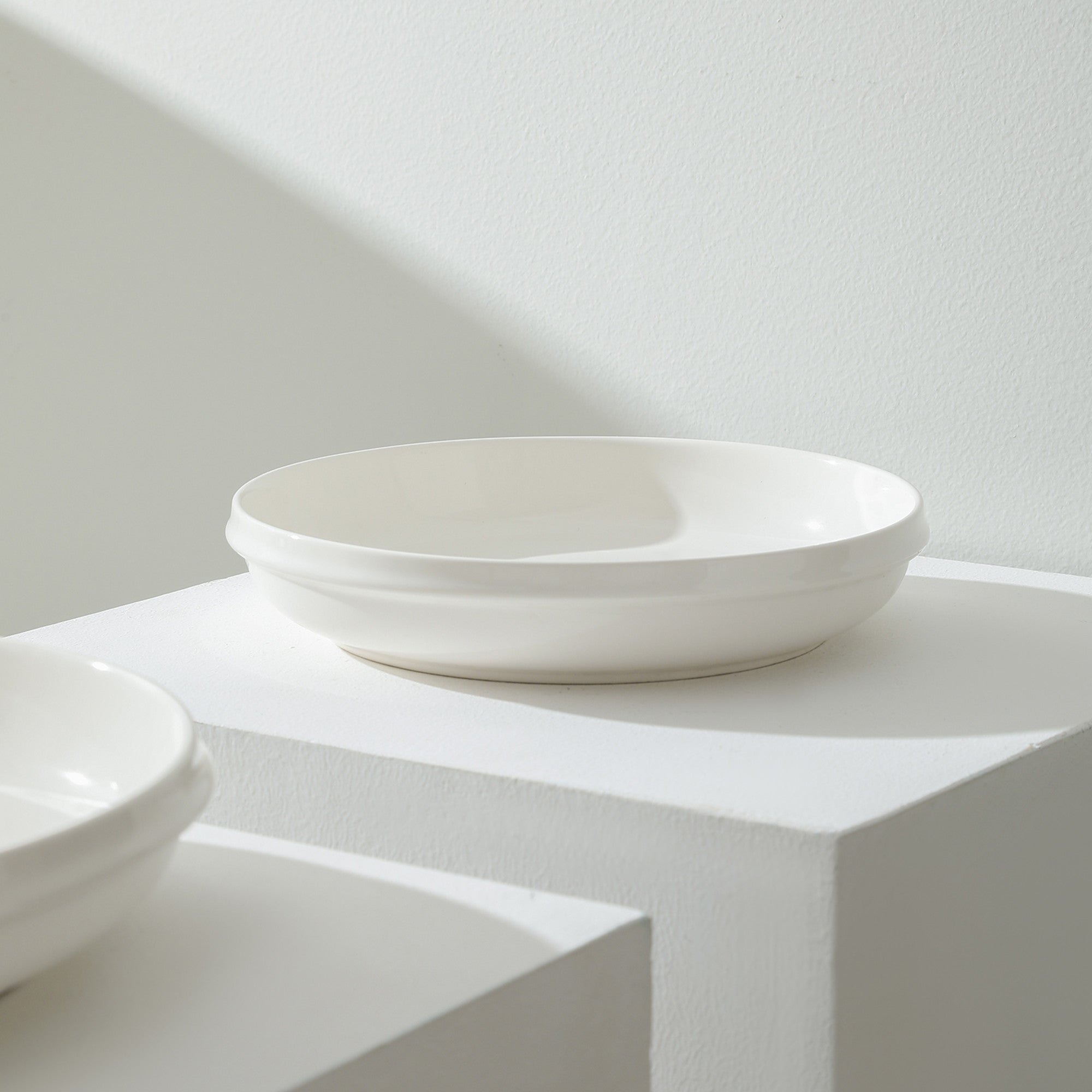 Premium White Porcelain Dinner Plate Set - Elegant & Durable Fine China for Formal Dining, Everyday Meals & Special Occasions