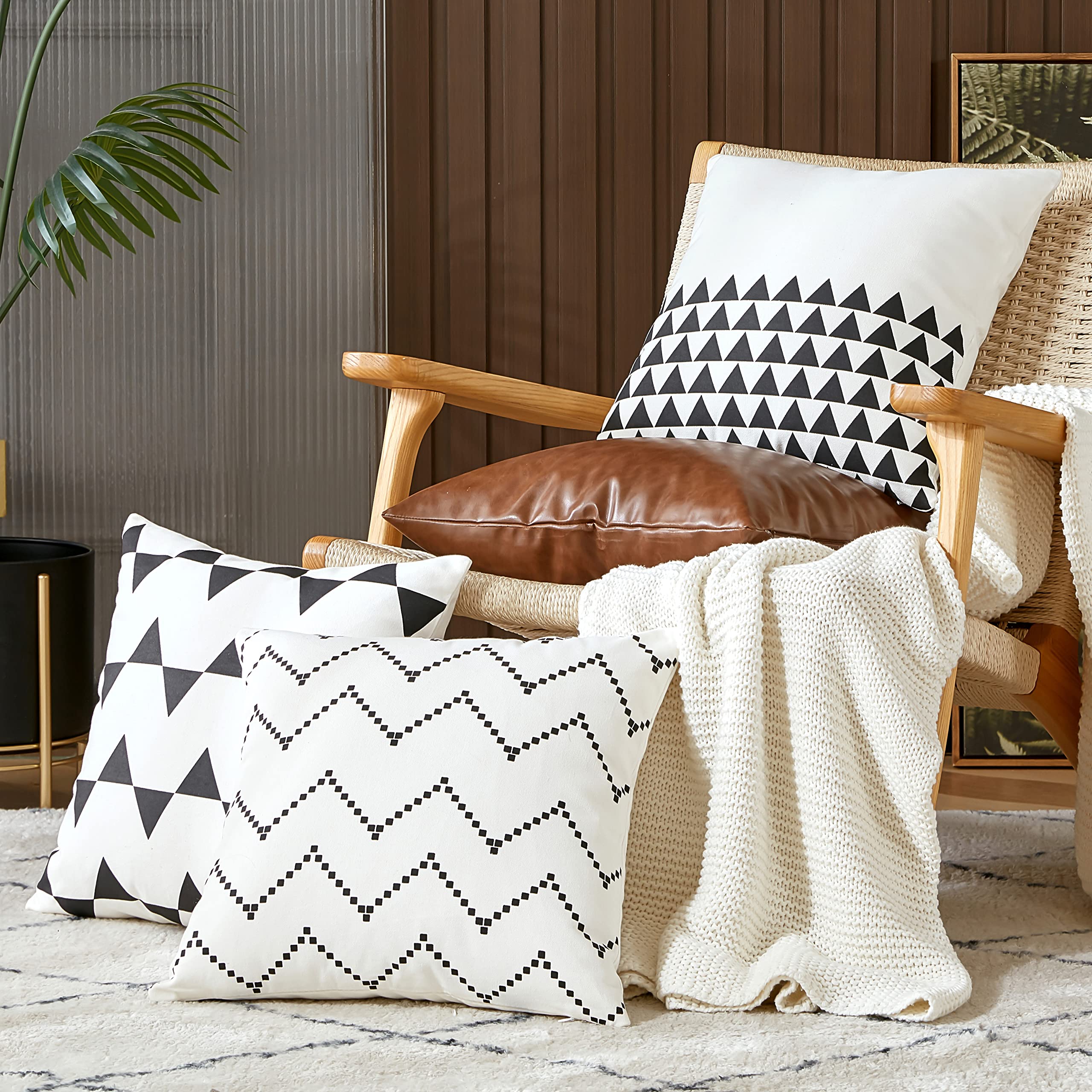 Uhomy 2 Pack 100% Cotton Decorative Throw Pillow Covers - Modern Boho Geometric Cushion Cases for Sofa, Bed, Living Room & Car - Farmhouse Style Solid Workmanship - White & Black 18x18 Inches (45x45 cm) - Perfect for Home Decor, Cozy Reading Nooks & Interior Design Accents