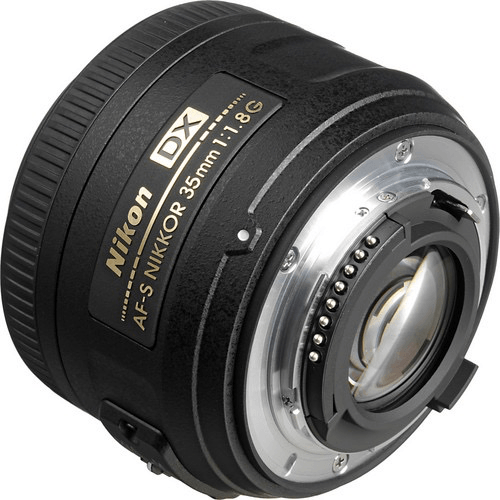 Nikon AF-S DX NIKKOR 35mm f/1.8G Prime Lens for Nikon DSLR Cameras - Perfect for Portrait, Street & Low Light Photography