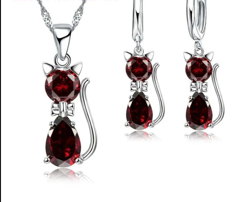 Stylish Cute Cat Pendant Necklace for Women - Elegant Animal Jewelry Gift for Cat Lovers - Perfect for Daily Wear, Parties & Special Occasions