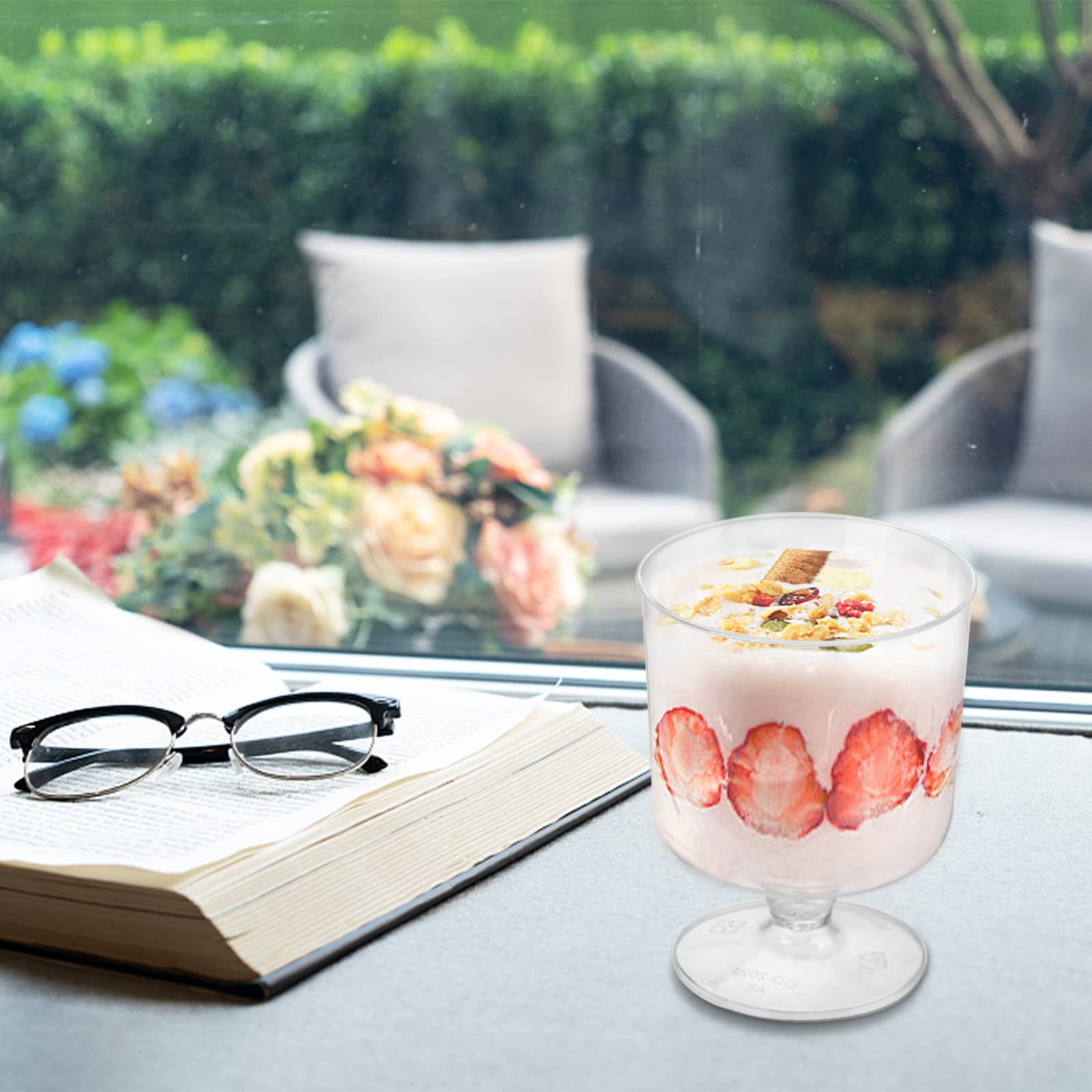 100 Pcs Clear Plastic Dessert Cups with Spoons - 5 Oz Disposable Appetizer & Mousse Cups for Puddings, Ice Cream, Party Snacks - Perfect for Catering, Weddings, and Birthday Celebrations