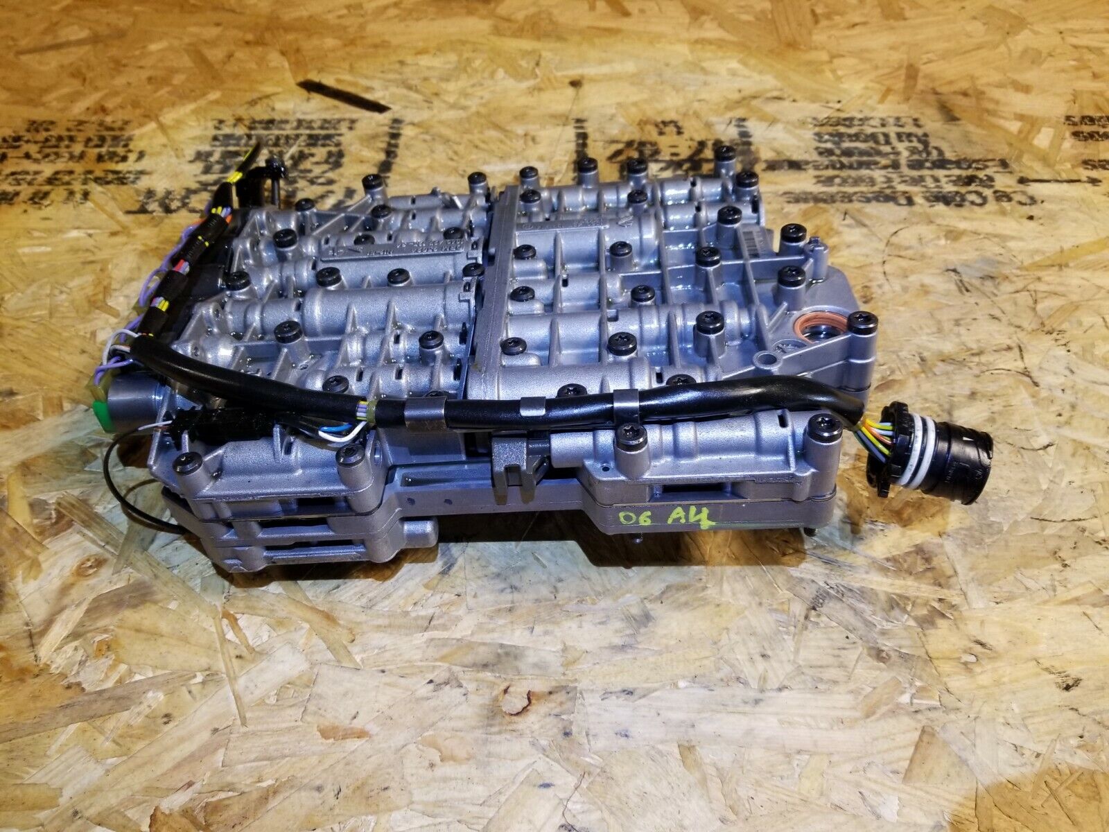 03 04 05 06 Audi A4 B6 3.0L Automatic Transmission Valve Body OEM Replacement Part - Perfect for Smooth Gear Shifting & Transmission Repair