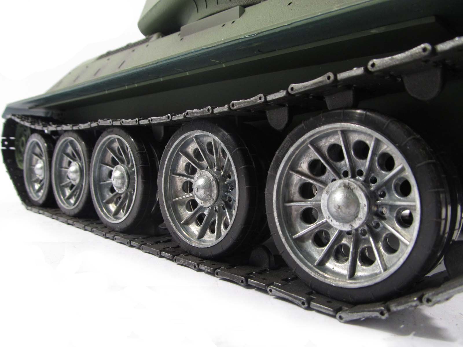 1/16 Scale Metal Road Wheels Set with Bearings for Henglong T34-85 3909-1 RC Tank - Durable Upgrade Parts for Tank Model Enthusiasts - Perfect for Off-Road Battles and Display Collections