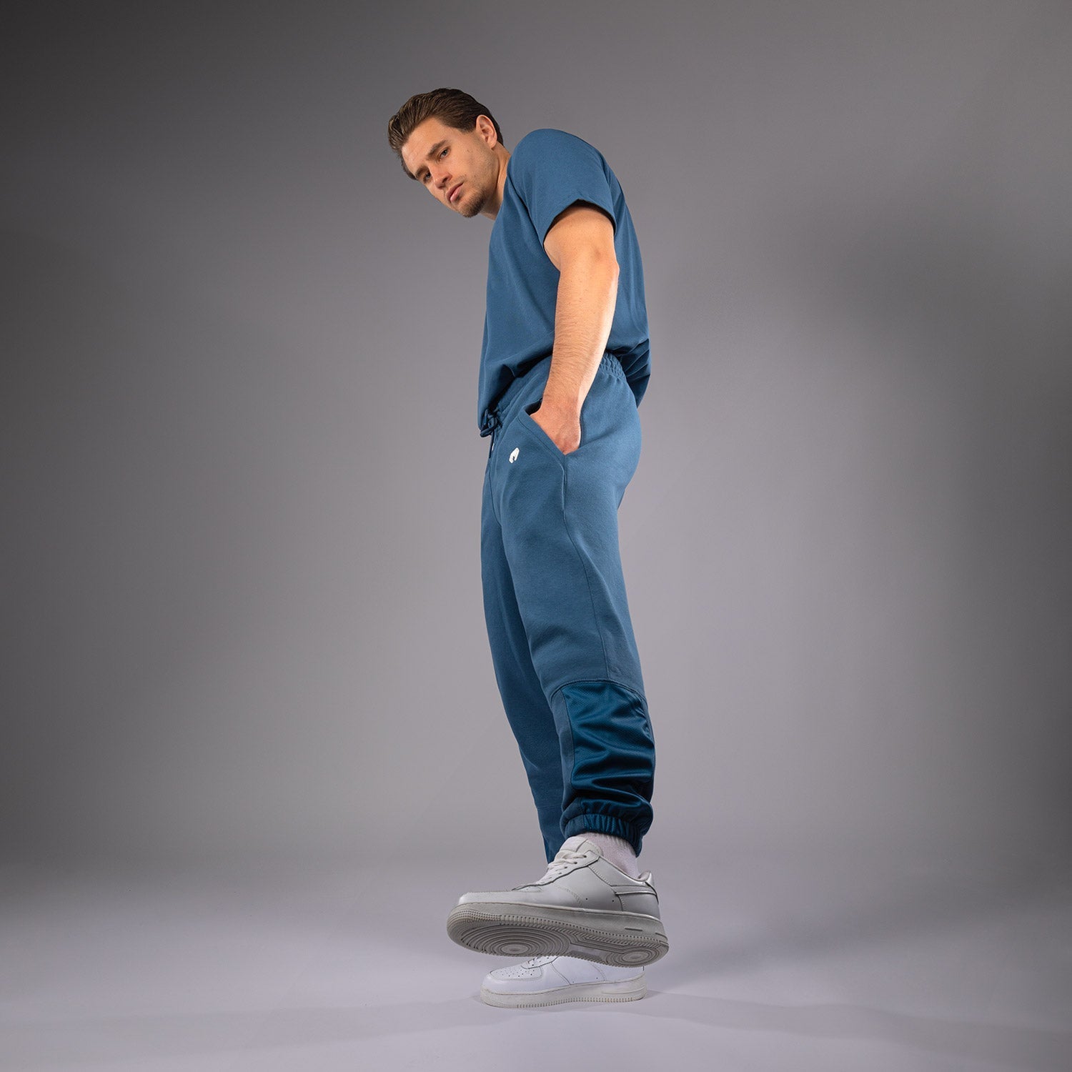 Venum Silent Power Joggers for Men - Lightweight Training Pants with Moisture-Wicking Fabric - Peacock Blue - Perfect for Gym, Running & MMA Workouts