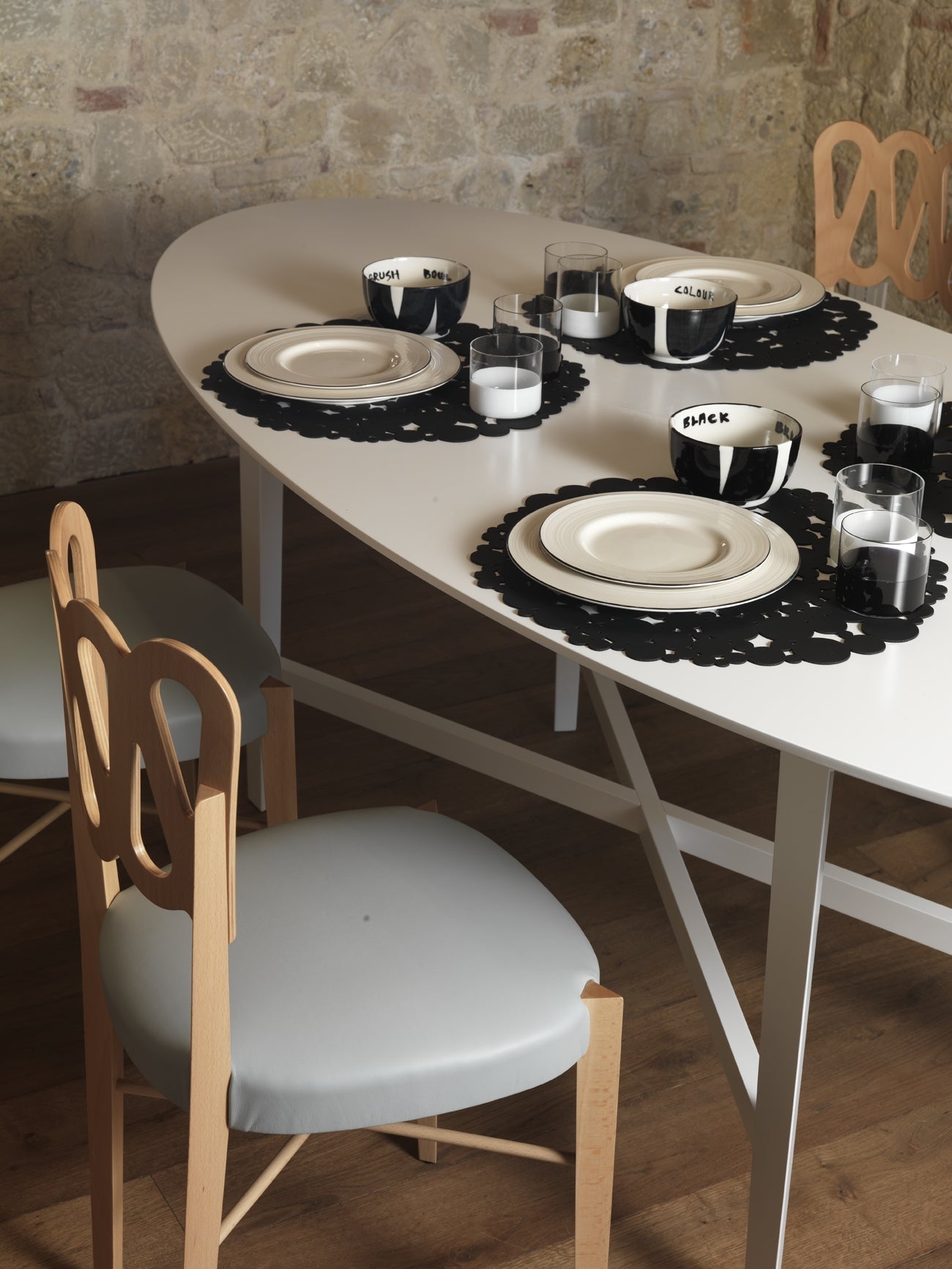 Premium Luigi Filippo Dining Table by BBB - Modern Solid Wood Kitchen Table for 6 - Perfect for Family Dinners & Entertaining Guests