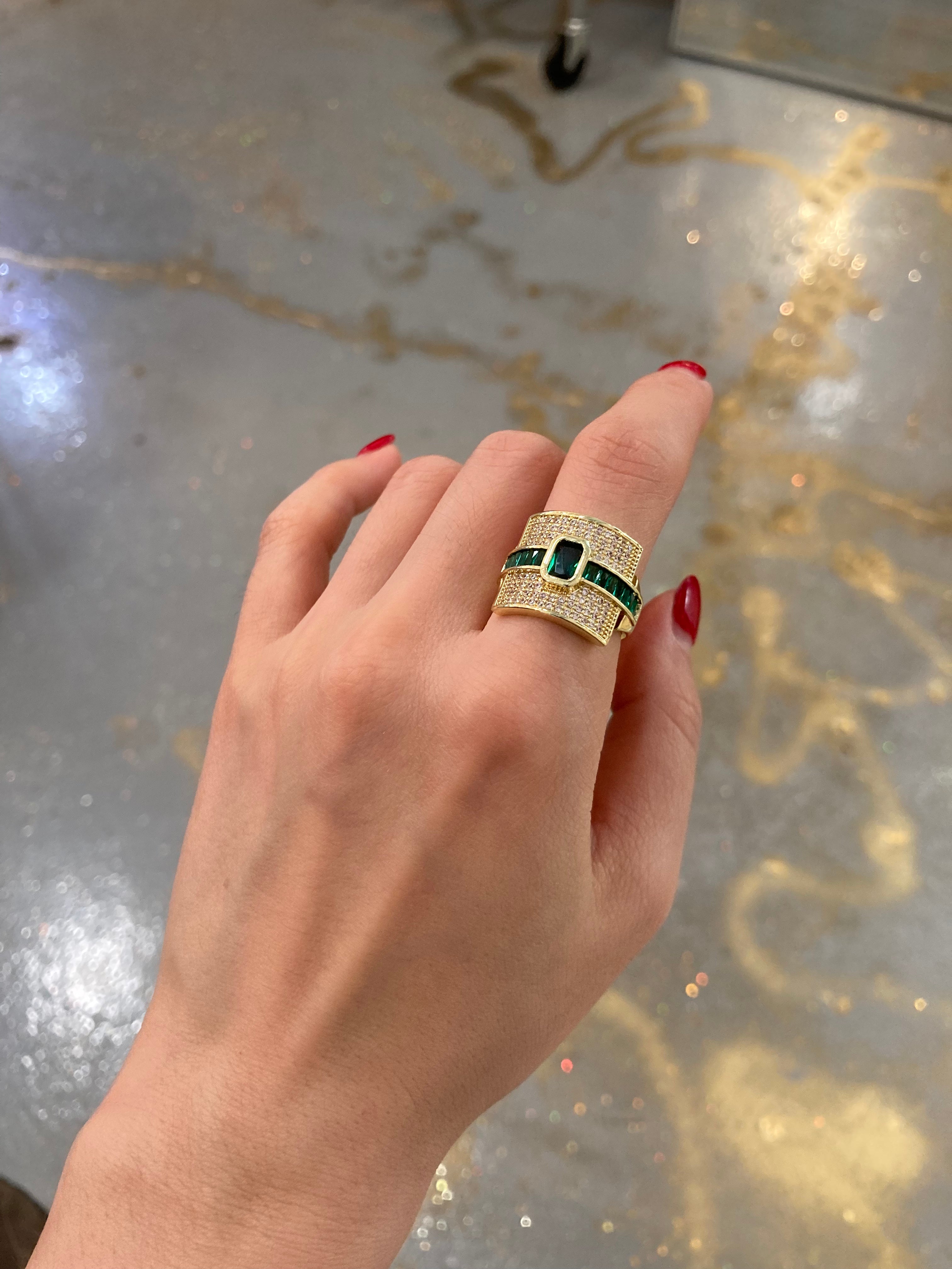Pink Rings for Women - Elegant Rose Gold & Silver Fashion Rings Set - Perfect for Valentine's Day, Anniversary & Everyday Wear