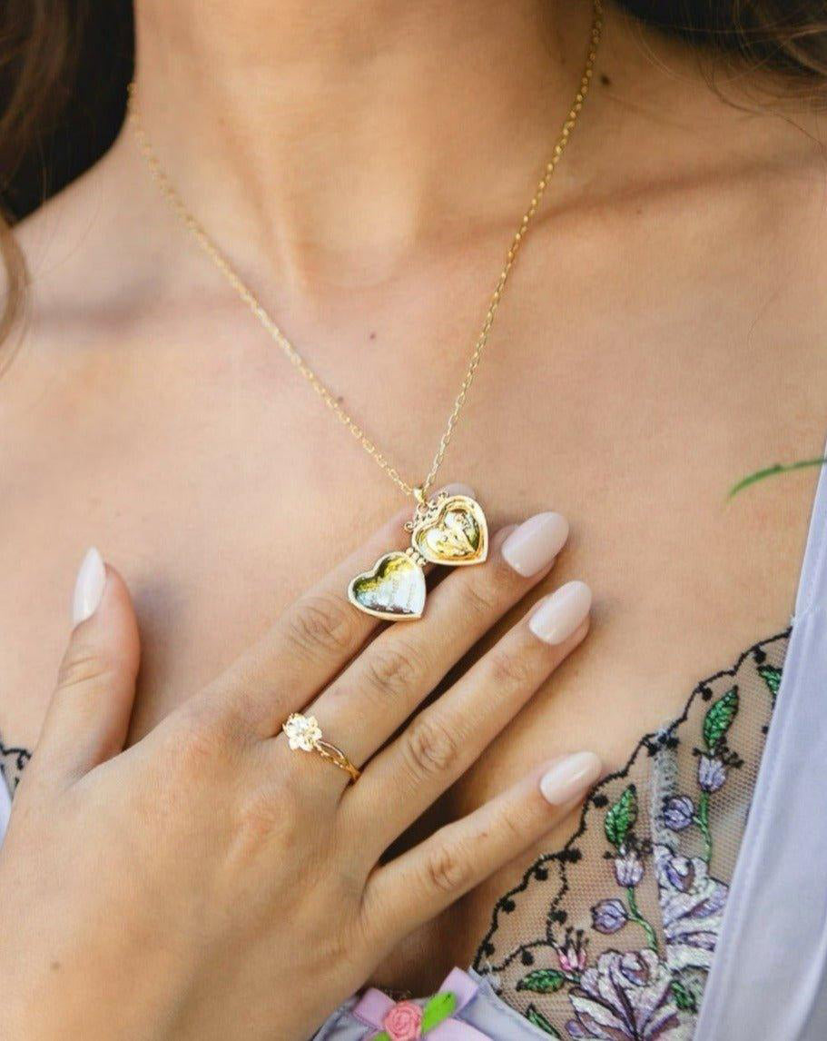 Isabela Locket Necklace for Women - Elegant Heart Pendant Jewelry Gift for Mom, Wife, Girlfriend - Perfect for Valentine's Day, Anniversary & Special Occasions