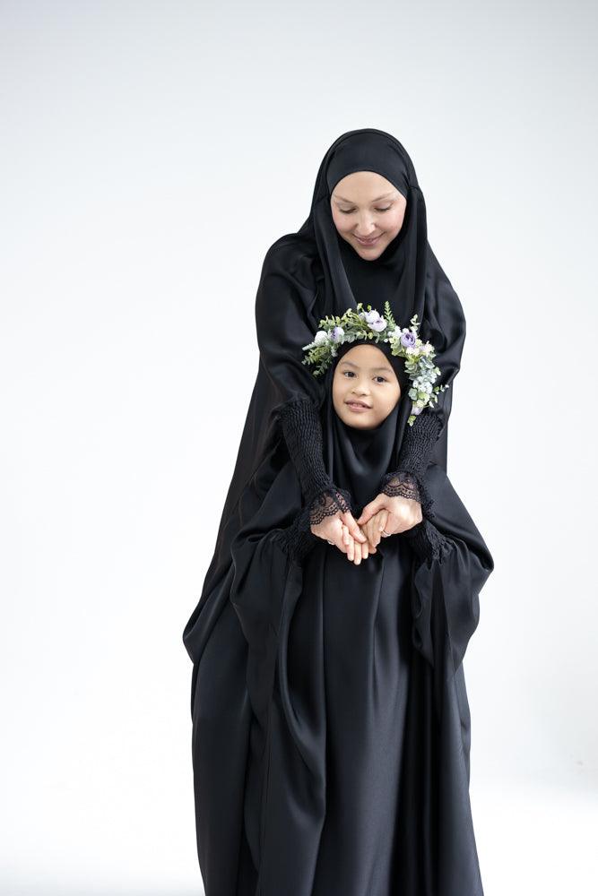 Little Gretaah Khimar Style Prayer Gown for Kids - Black Islamic Dress with Ribbed Sleeve Cuffs - Perfect for Mosque, Eid Celebrations & Religious Ceremonies