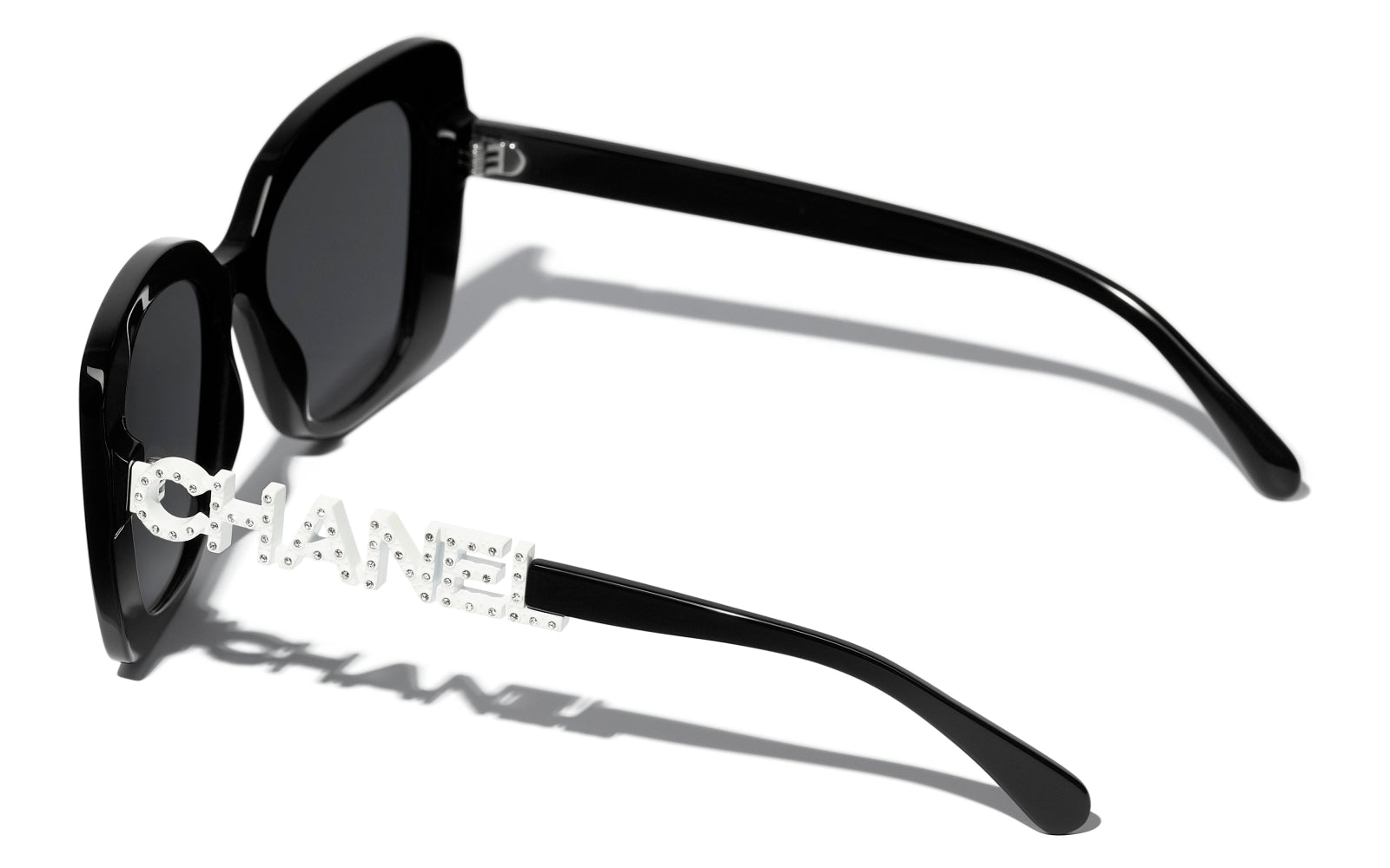 Chanel 5422B Sunglasses - Classic Aviator Style with UV Protection - Perfect for Outdoor Activities, Beach Vacations & Fashion Accessories