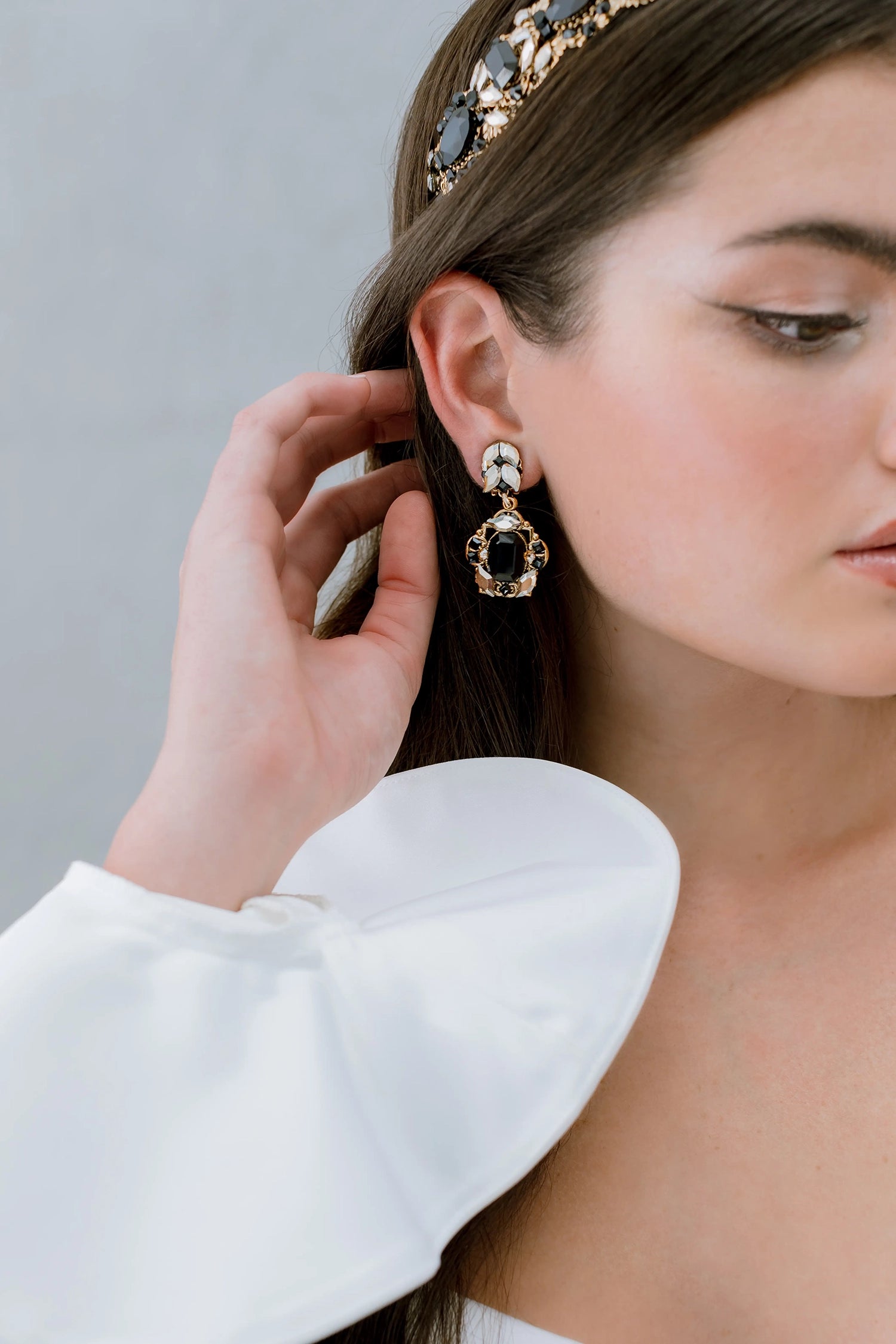 RADIANCE EARRINGS for Women - Elegant Crystal Dangle Earrings, Hypoallergenic Jewelry Gift for Her - Perfect for Parties, Weddings & Date Nights
