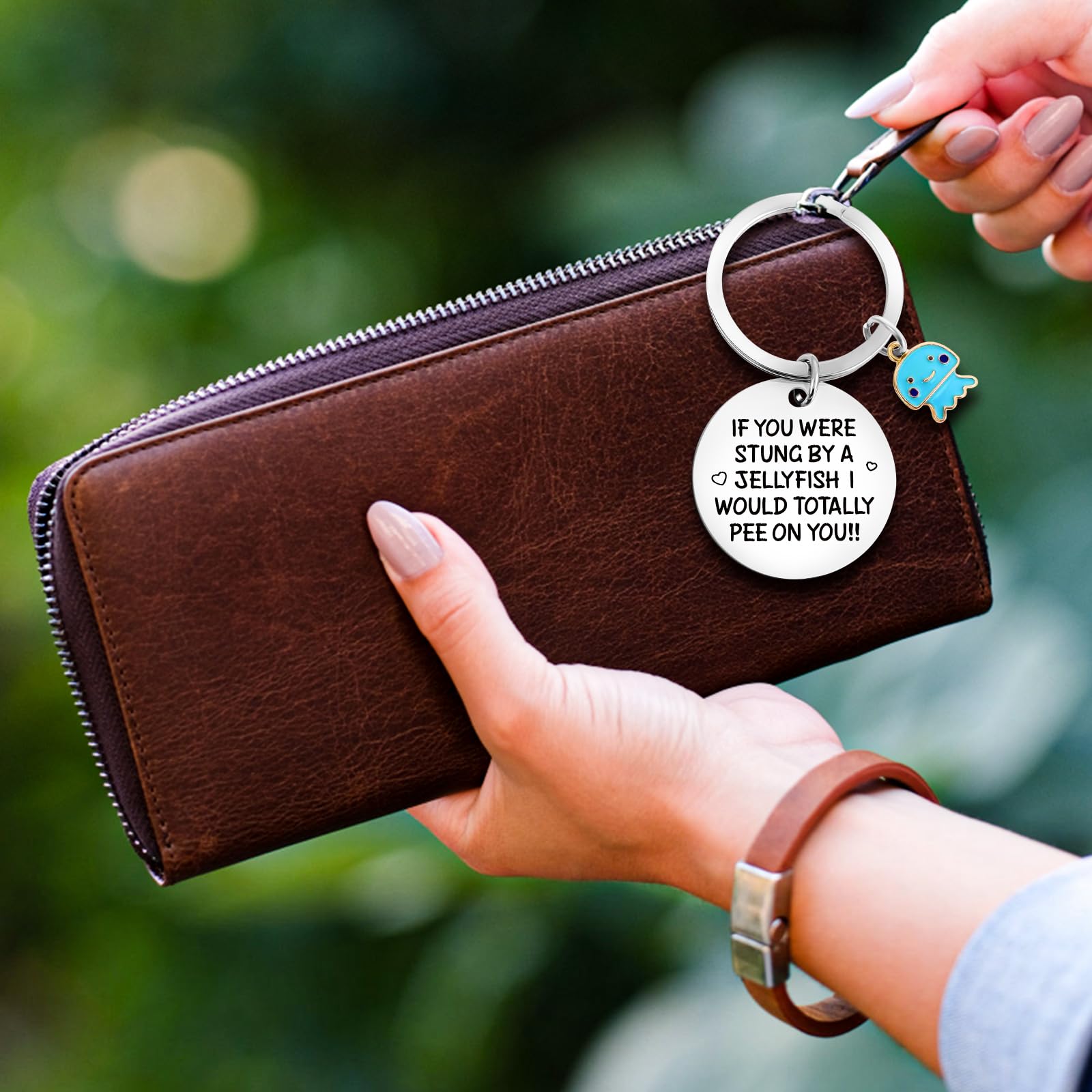 Best Friend Inspirational Keychain - Stainless Steel True Friendship Gift for Women & Men - Funny & Heartwarming Gifts for BFFs, Couples, Graduation - Perfect for Everyday Carry, Travel & Special Occasions