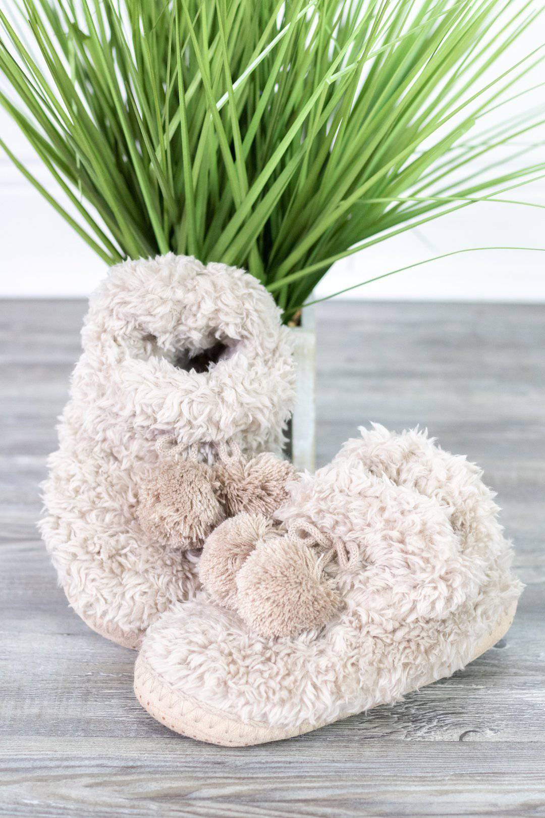 Cozy Taupe Faux Fur Slippers for Women - Soft Plush Indoor House Shoes for Winter Comfort & Relaxation at Home