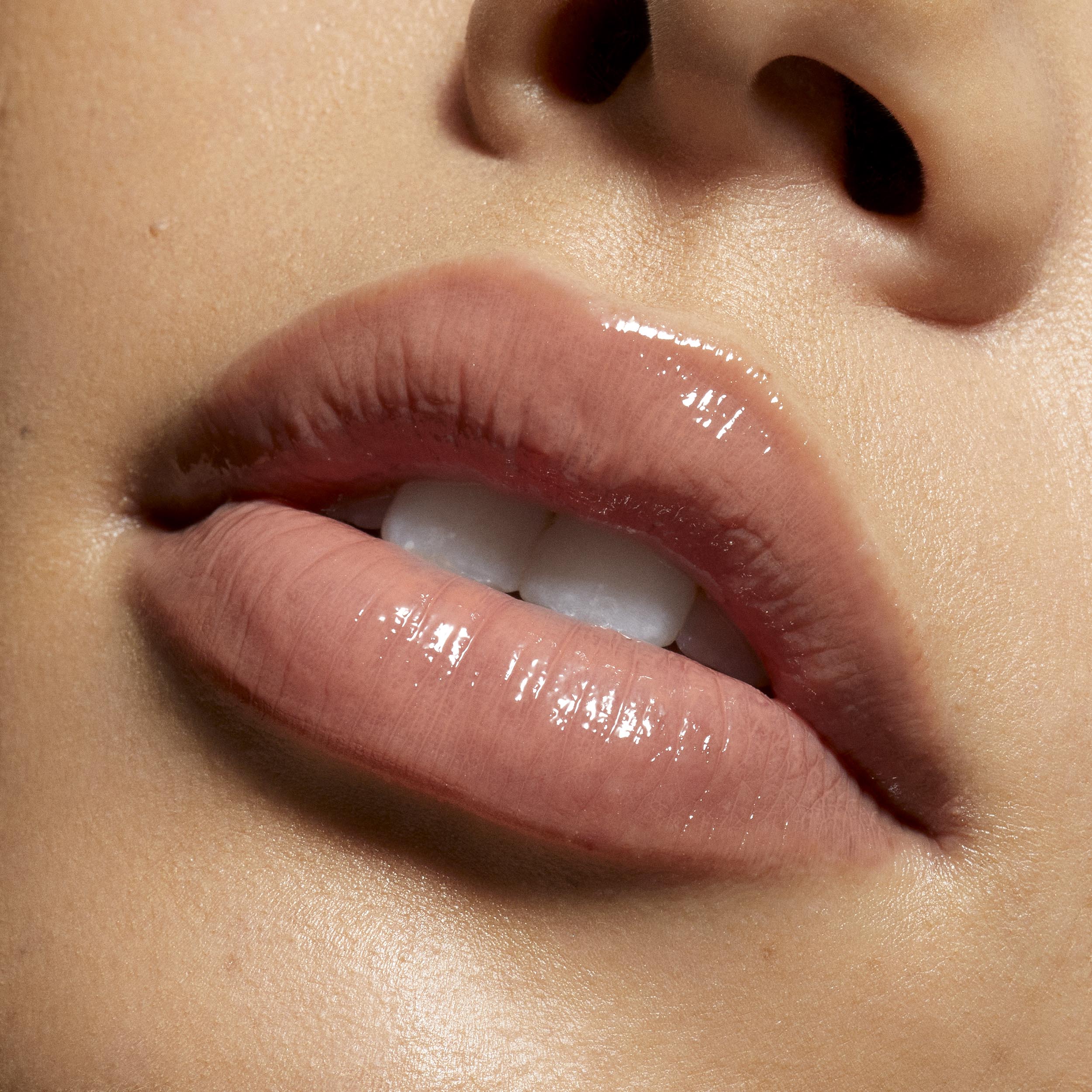Supple Kiss Lip Glaze - Hydrating & Shiny Lip Gloss for All-Day Moisture | Perfect for Daily Wear, Date Nights & Special Occasions