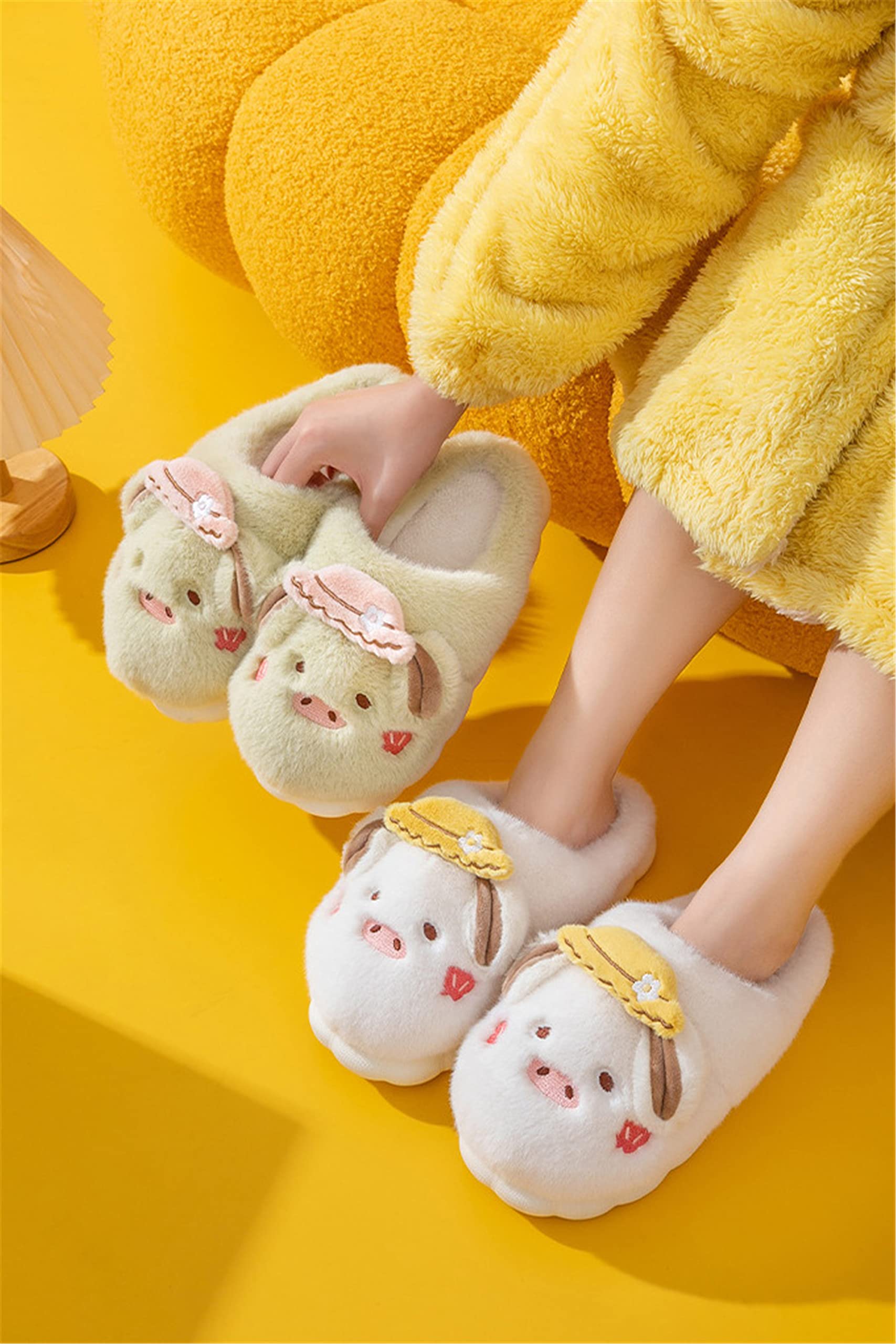 Cozy Animal Shark Slippers for Women & Men - Warm Winter House Shoes & Beach Sandals - Perfect for Indoor Comfort & Outdoor Relaxation