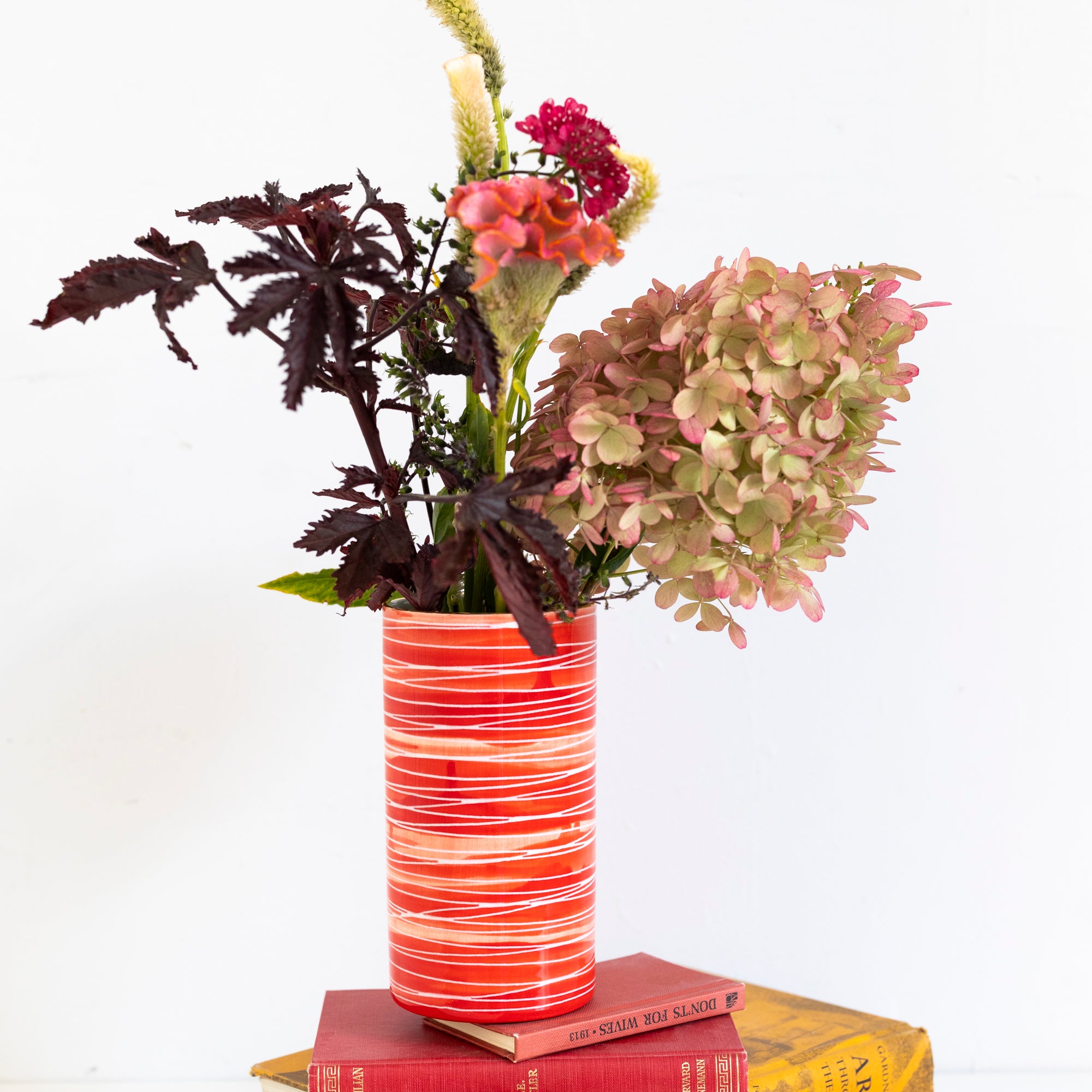 Whippet #6 Cylinder Vase - Elegant Glass Flower Vase for Home Decor, Wedding Centerpieces & Office Desk Decorations
