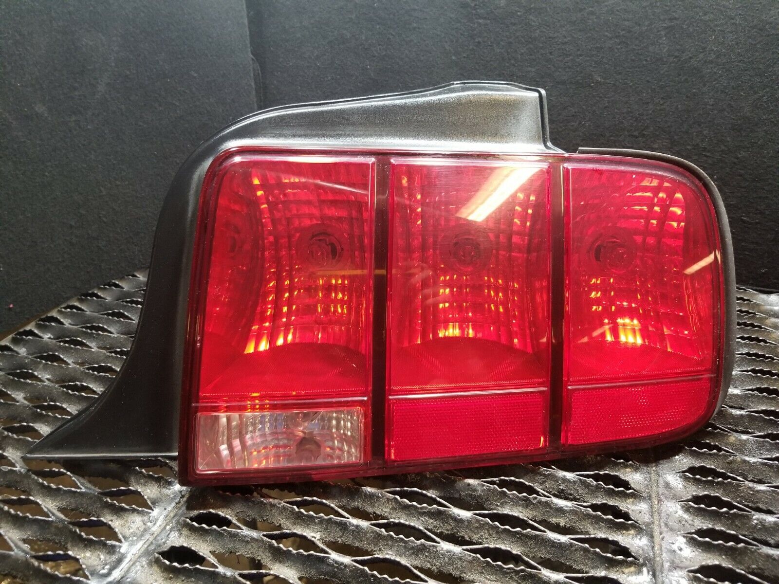 2005-2009 Ford Mustang Convertible Right Passenger Side Tail Light OEM Replacement Part - Perfect for Night Driving & Car Restoration Projects