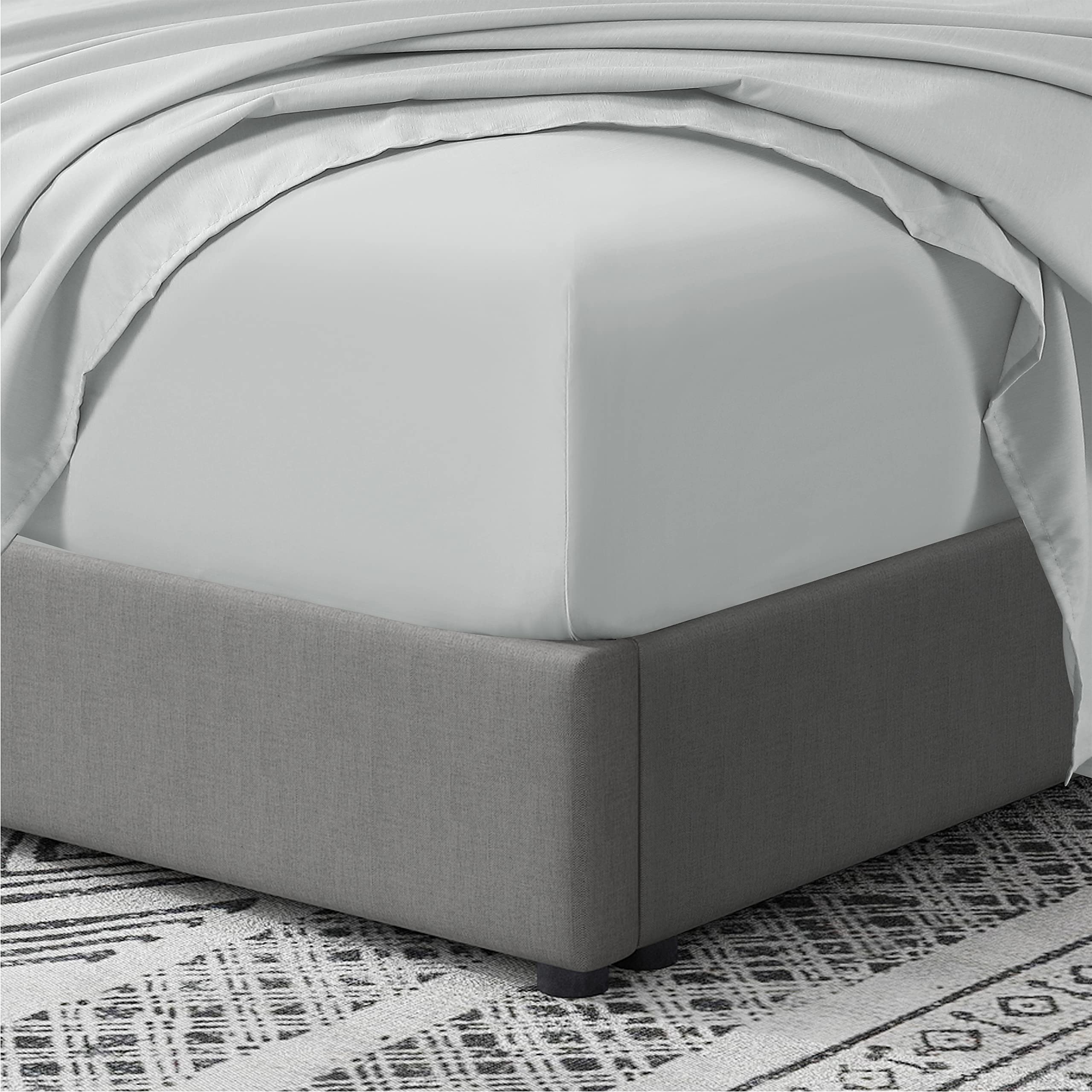 Cathay Home Queen Fitted Sheet - Ultra Soft Double Brushed Microfiber - Wrinkle & Fade Resistant Deep Pocket Sheet - Fits 19