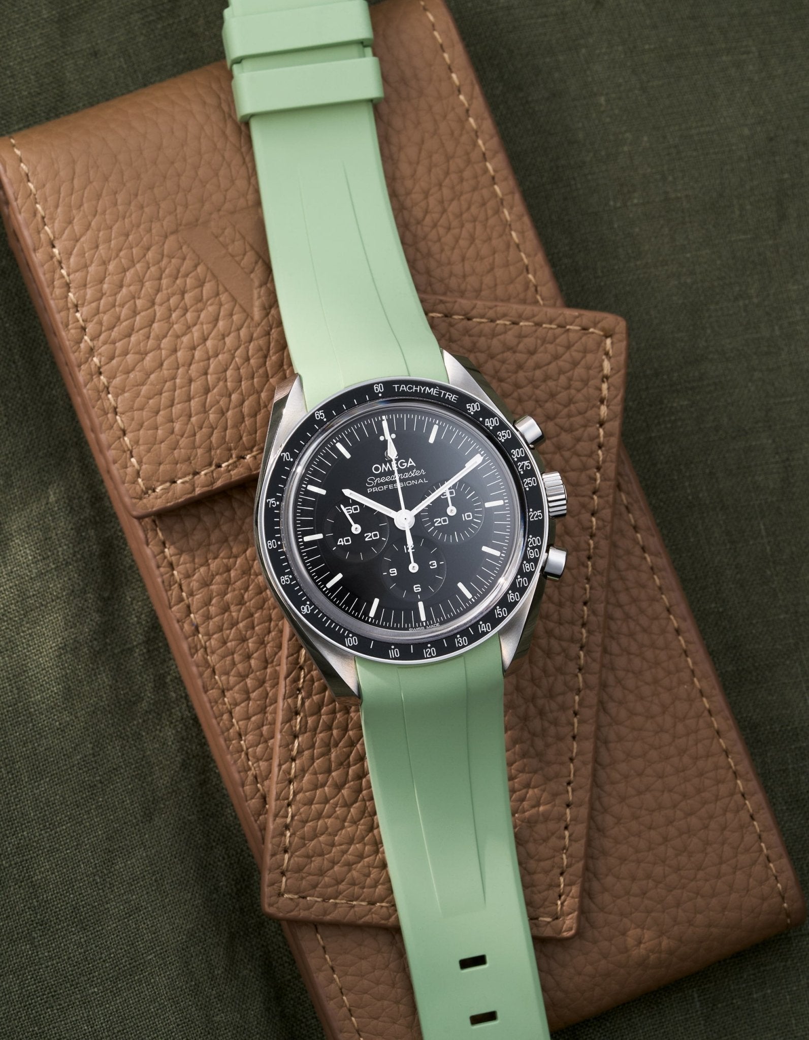 20mm Mint Green FKM Rubber Watch Band - Durable, Comfortable, Waterproof Strap for Diving, Swimming & Outdoor Activities
