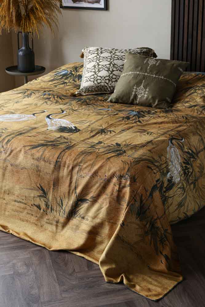 Cedomin Quilt Tapestry Throw Blanket - Soft Cozy Bedspread for Couch, Bed & Home Decor | Perfect for Living Room, Dorm & Gift Giving