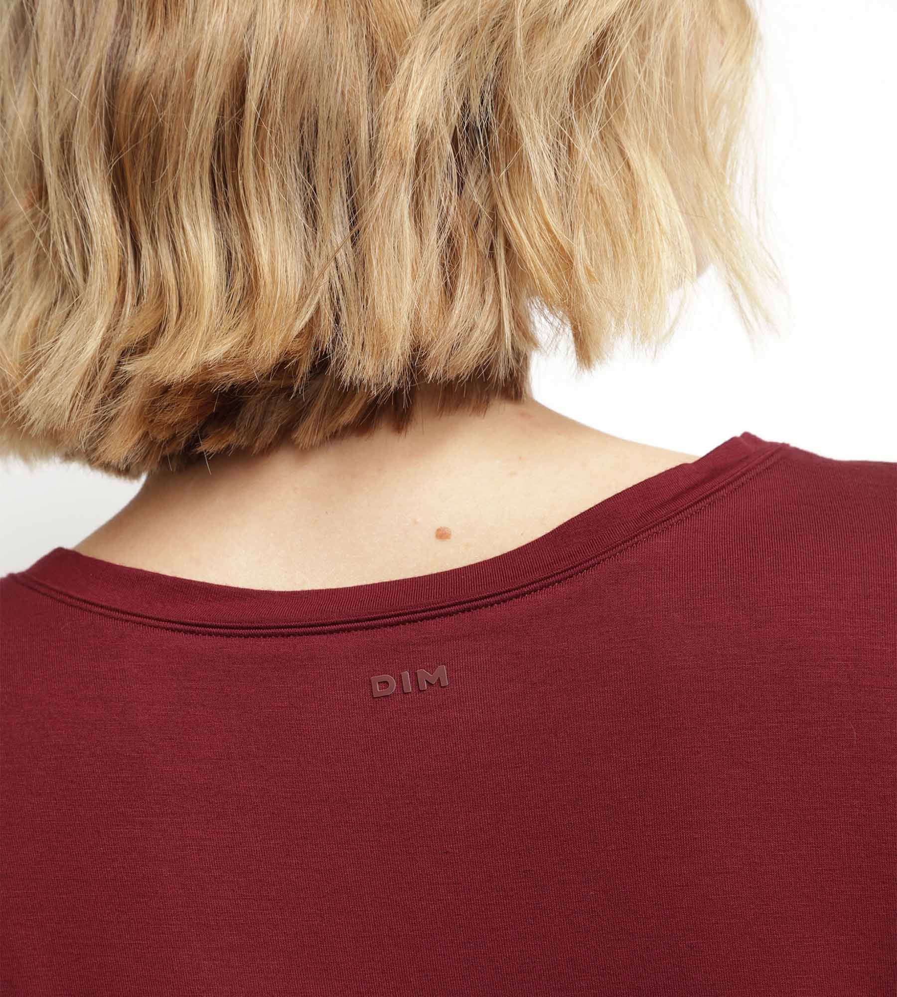 Breathable Burgundy Viscose Women's Sports T-Shirt with Open Back Design - Perfect for Yoga, Gym & Casual Wear | DIM MOVE