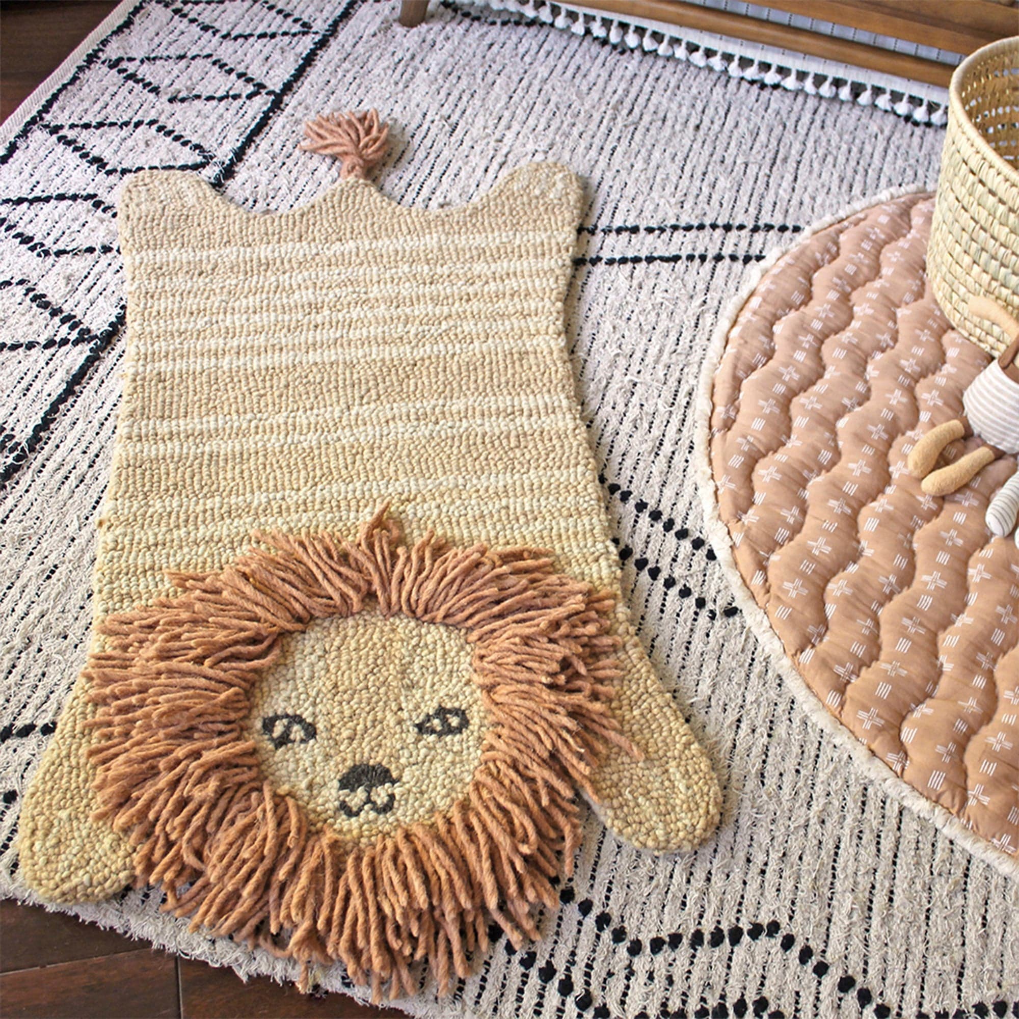 Soft and Plush Lion Shape Baby Rug - Non-Slip Nursery Floor Mat for Kids Room Decor, Playtime & Photo Shoots