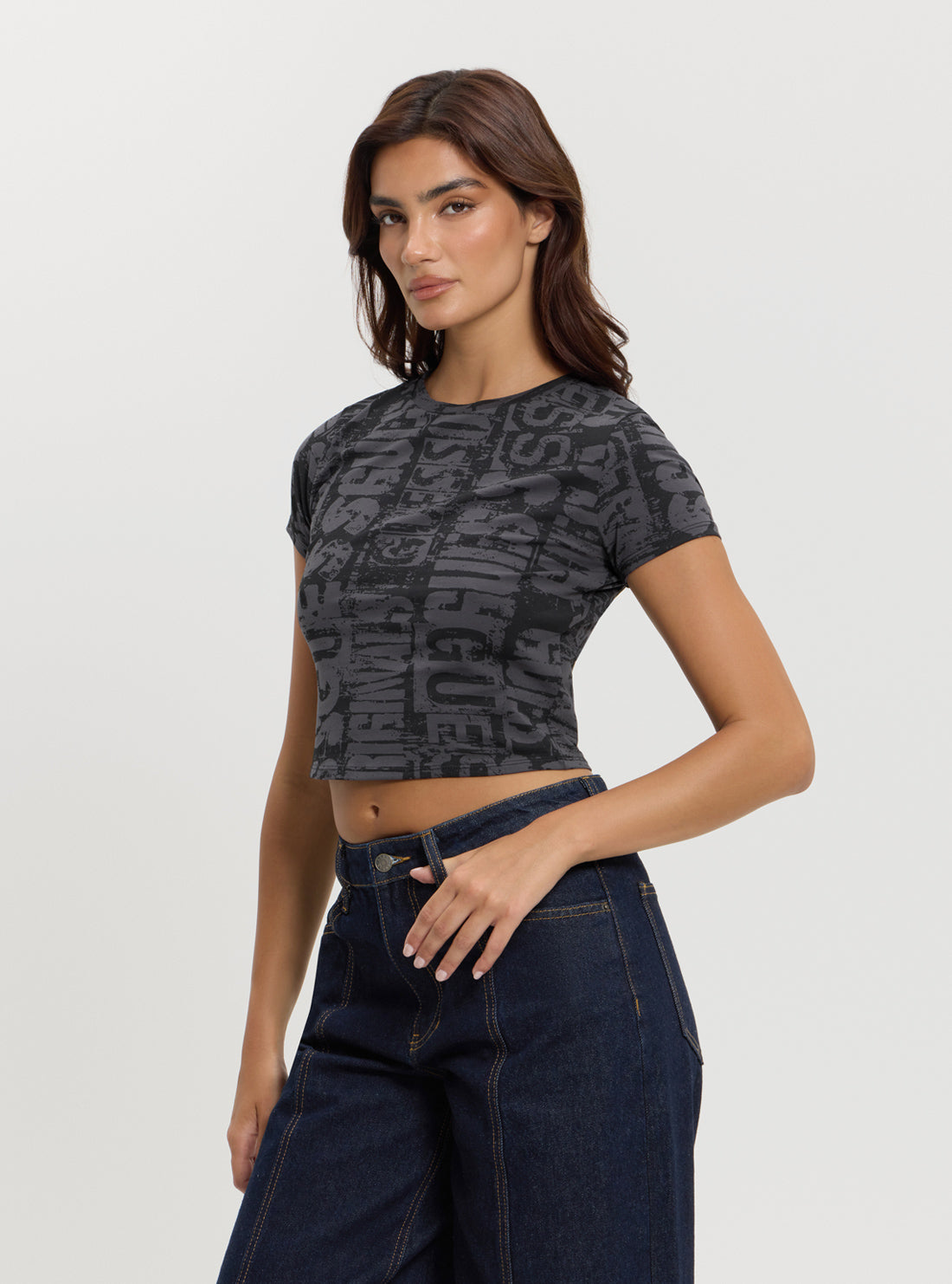 GUESS Originals Printed Baby Tee - Soft Cotton Short Sleeve T-Shirt for Women | Casual & Trendy Outfit for Everyday Wear, Date Night & Weekend Outings