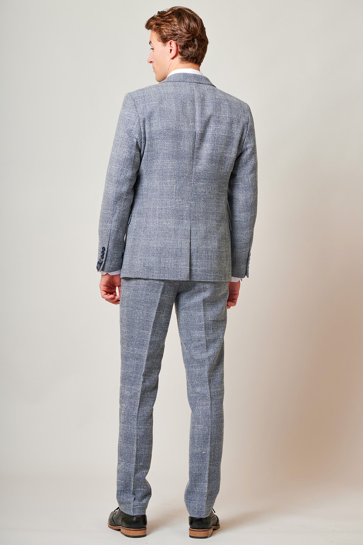 Everton FC Tim Iroegbunam Sky Blue Tweed Suit - Official Football Player Outfit for Matchday & Special Events