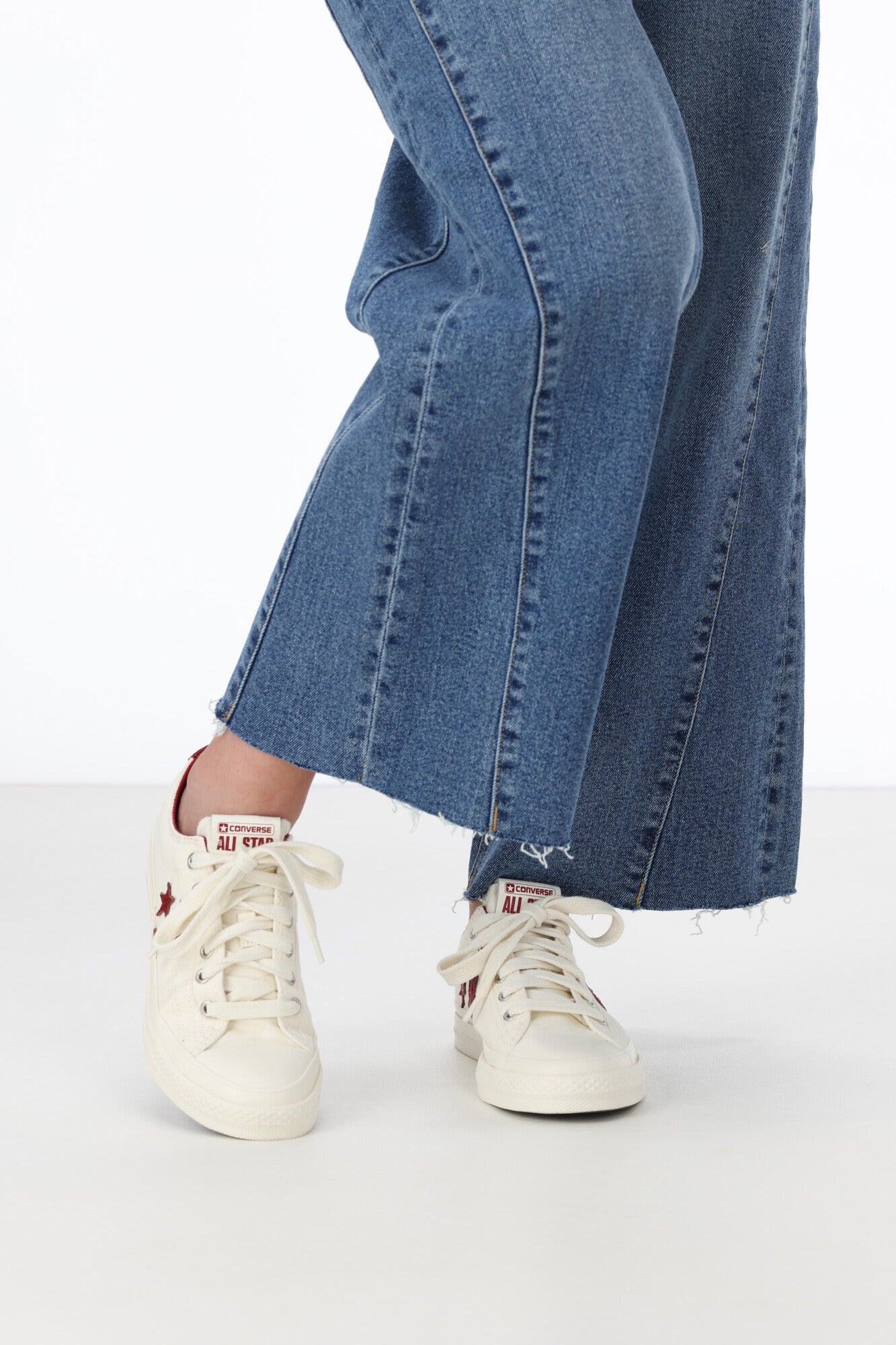 Converse Unisex Star Player 76 Archival Athletics Low Top Sneakers - Egret/Park Red - Casual Streetwear & Vintage Style Shoes for Men and Women