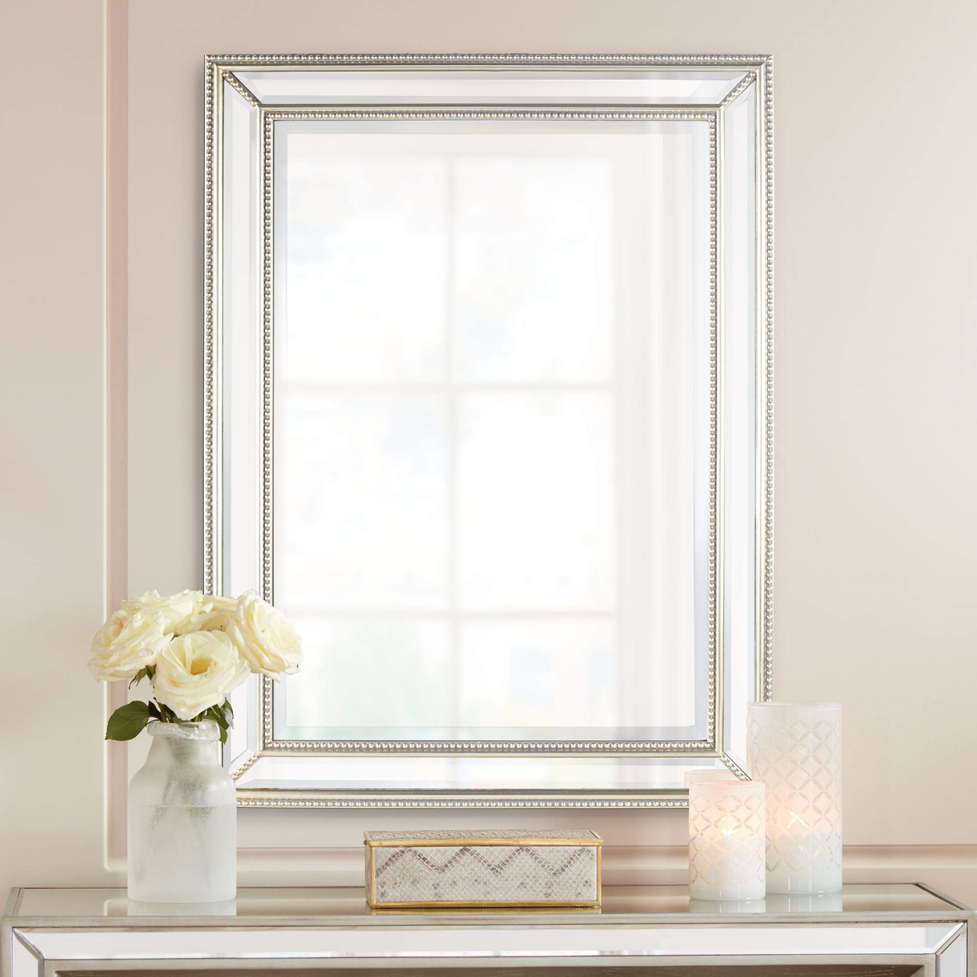 Uttermost Palais 30