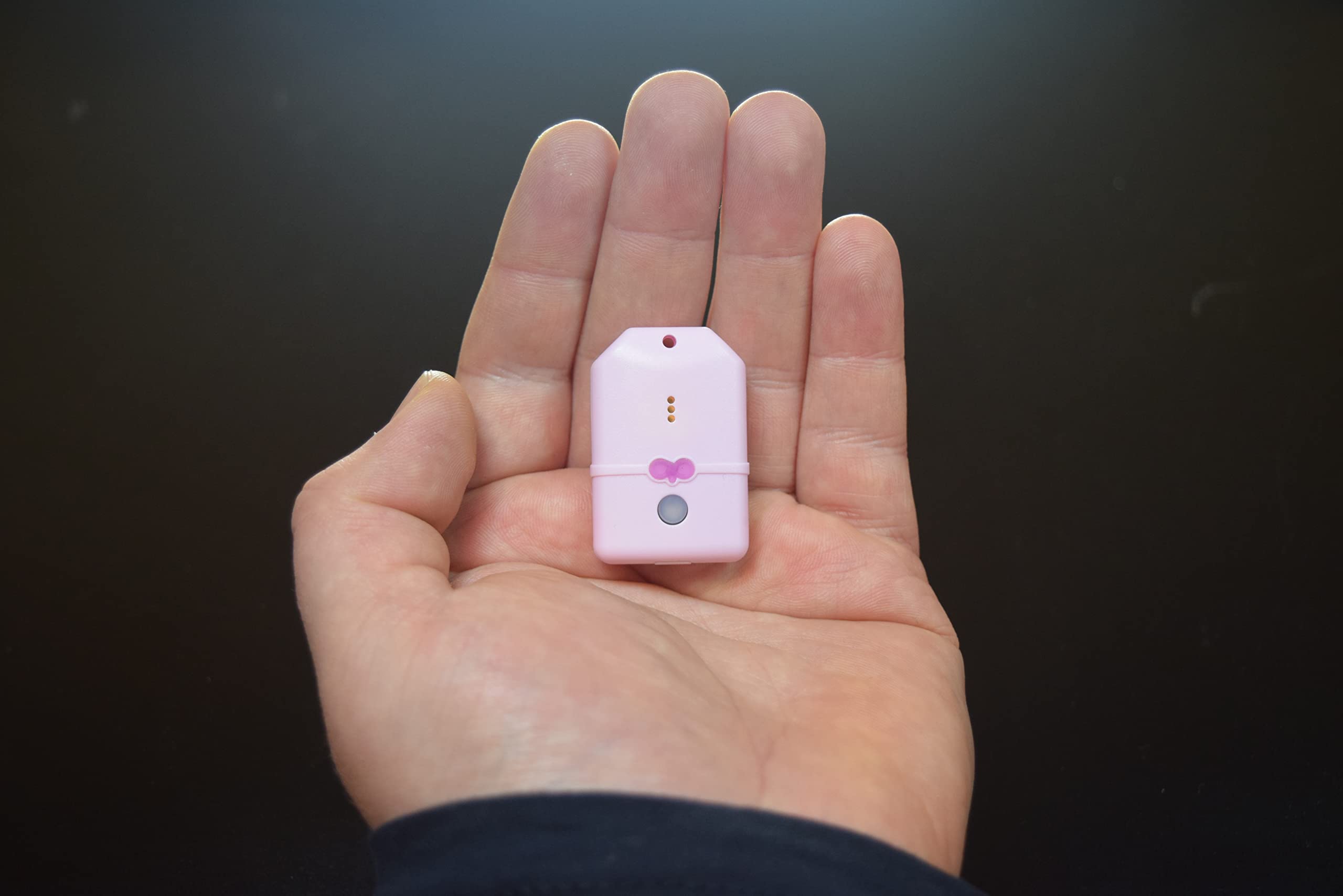 Girafus Pro-Track-tor Pet Tracker - Long Range RF Cat & Dog Tracker (1600 ft), Ultra Lightweight 0.28oz Safety Device for Small Pets - Perfect for Outdoor Adventures & Lost Pet Recovery