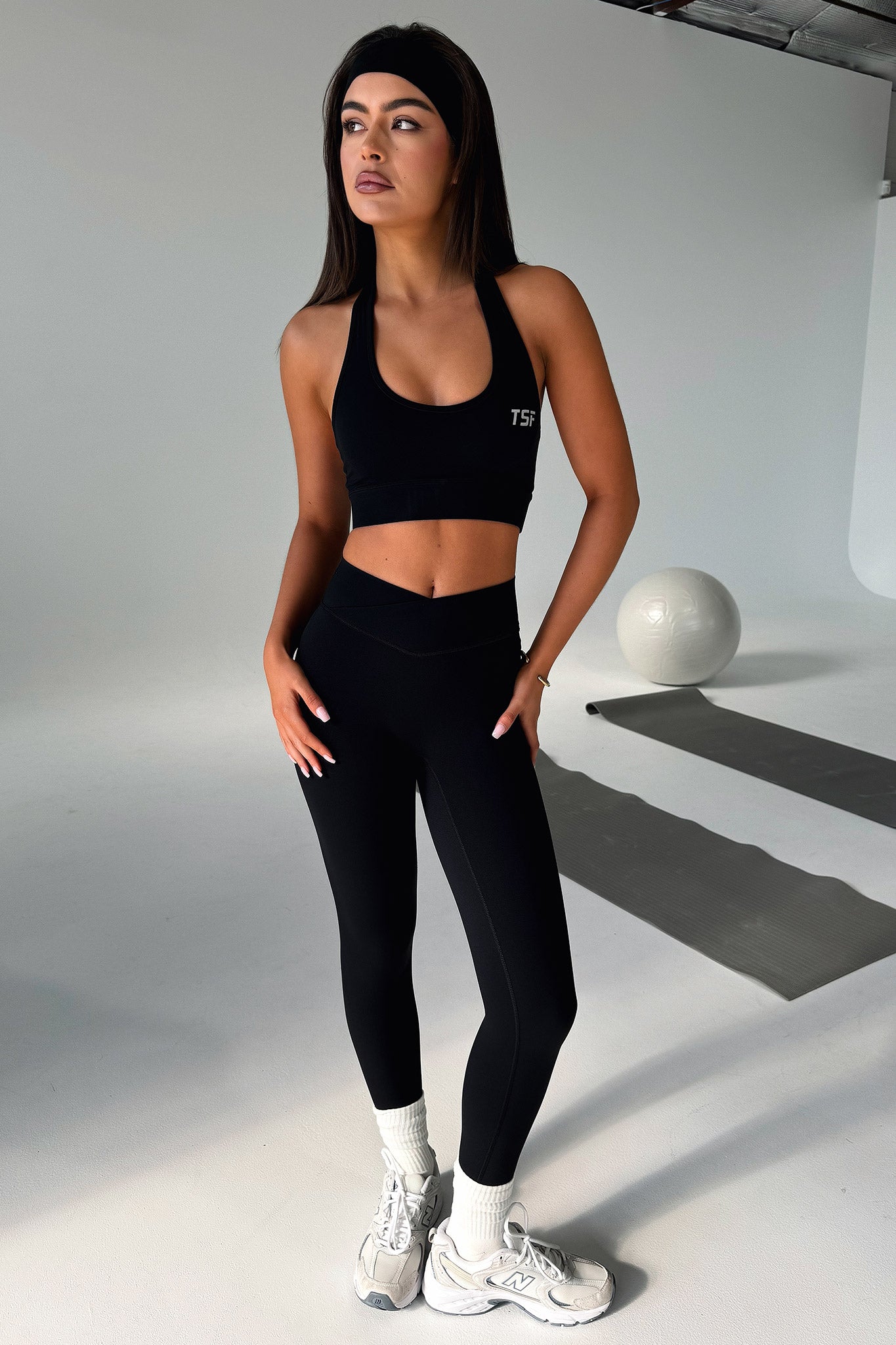 Kylo Sports Bra for Women - High Support Workout Top - Black - Perfect for Running, Yoga & Gym