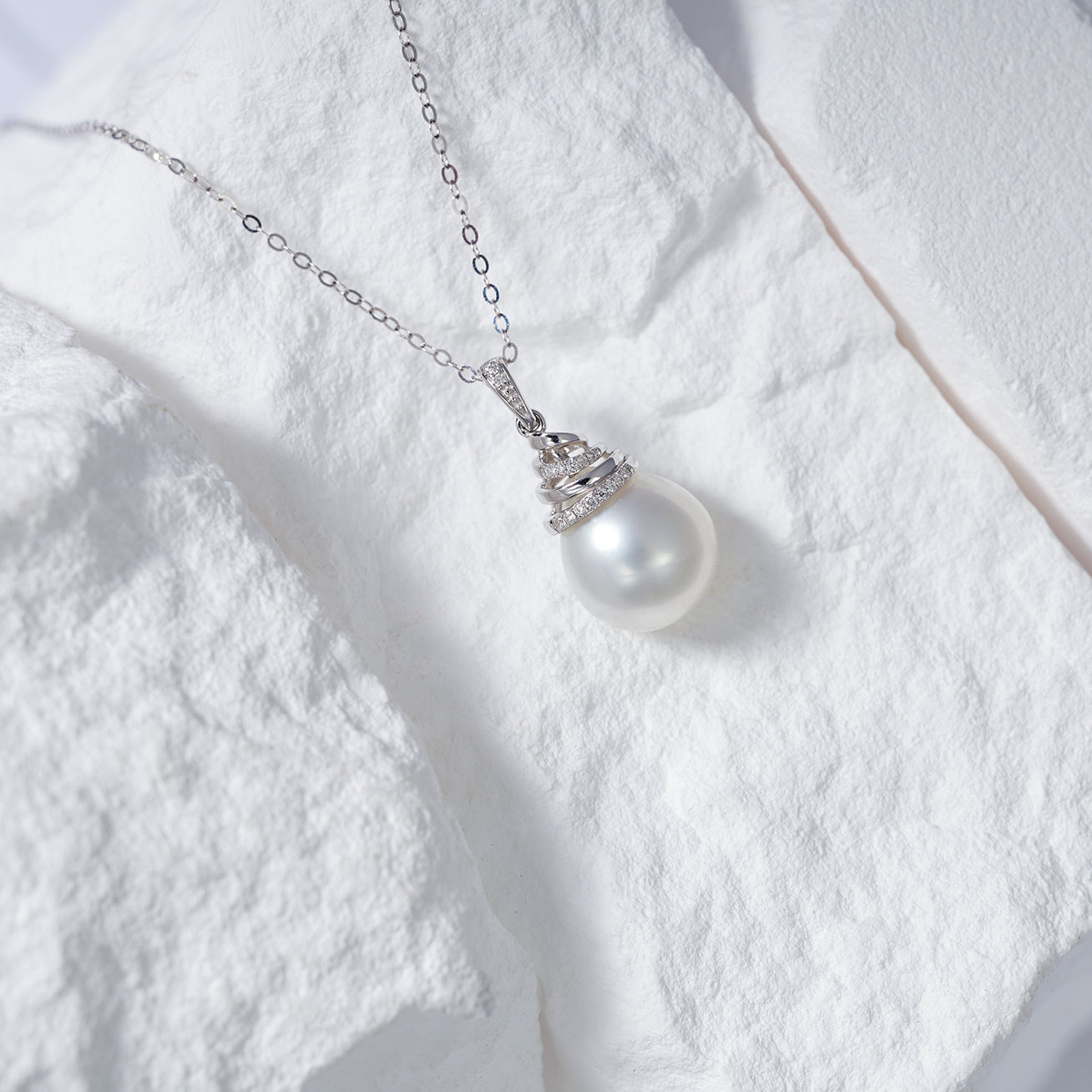 18K Solid Gold Diamond Australian White Saltwater Pearl Necklace KN00200 - Elegant Bridal Jewelry, Wedding Gift, Anniversary Present for Women