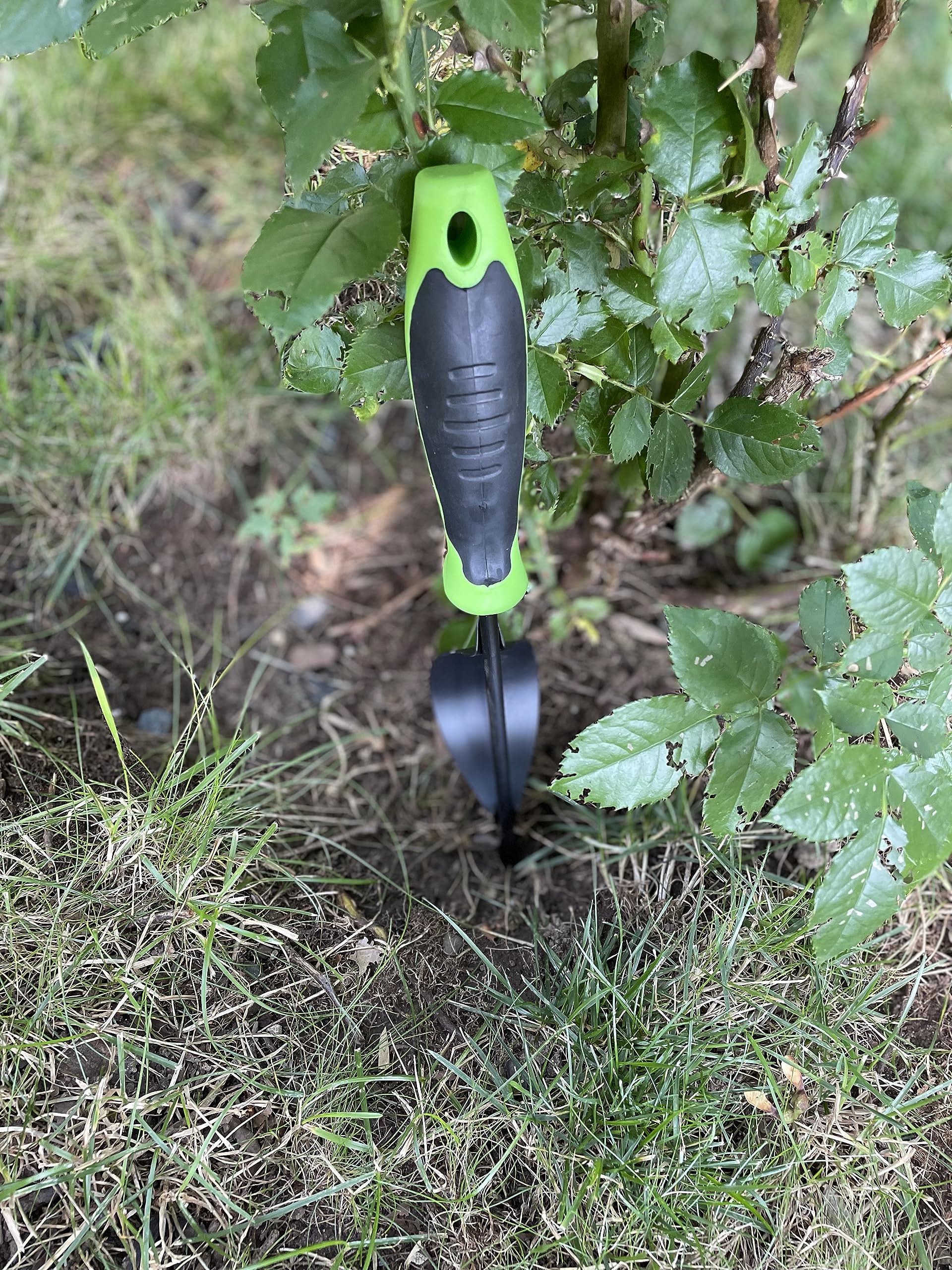 Heavy-Duty Weeding Tool - Leverage Design Weed Puller with Ergonomic Handle & V-Shaped Fork for Deep Root Removal - Perfect for Garden, Lawn, and Yard Maintenance