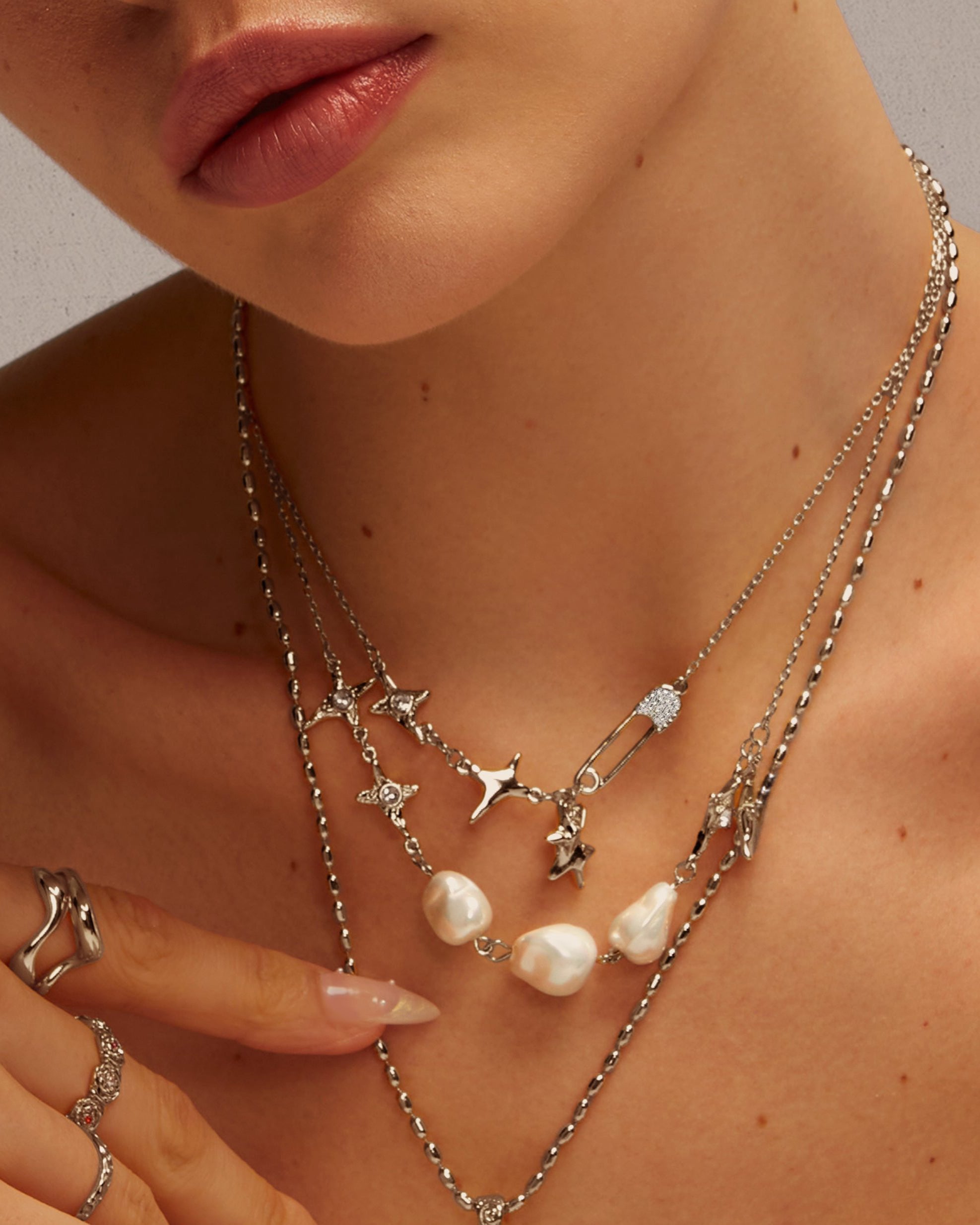 Elegant Silver Mellow Necklace for Women - Perfect for Everyday Wear, Date Nights & Special Occasions