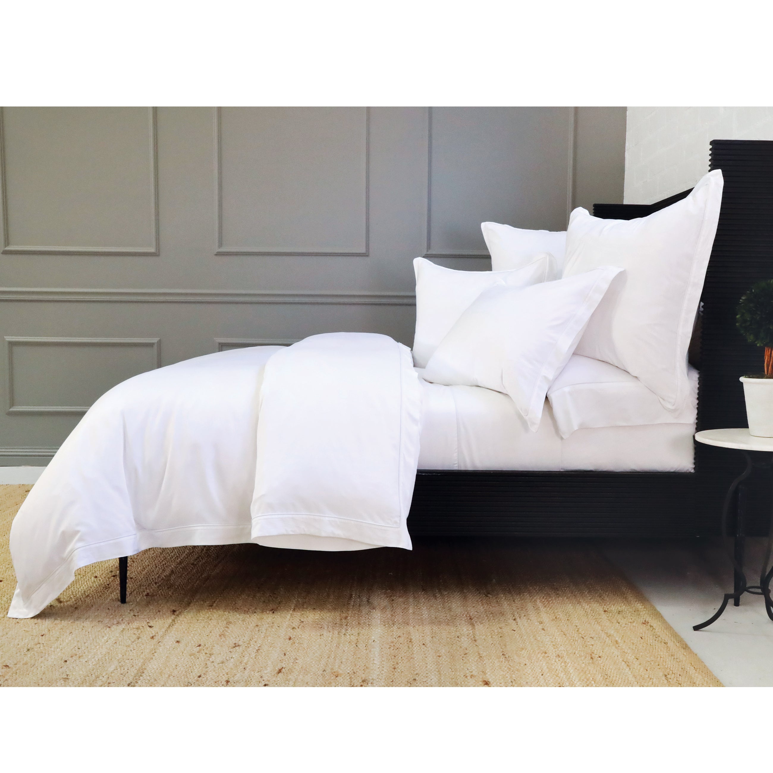 Sheena Bamboo Sateen Duvet Cover Set - Queen Size, Soft & Breathable Bedding Set for Luxurious Sleep - Perfect for Master Bedroom, Guest Room & Hotel Decor