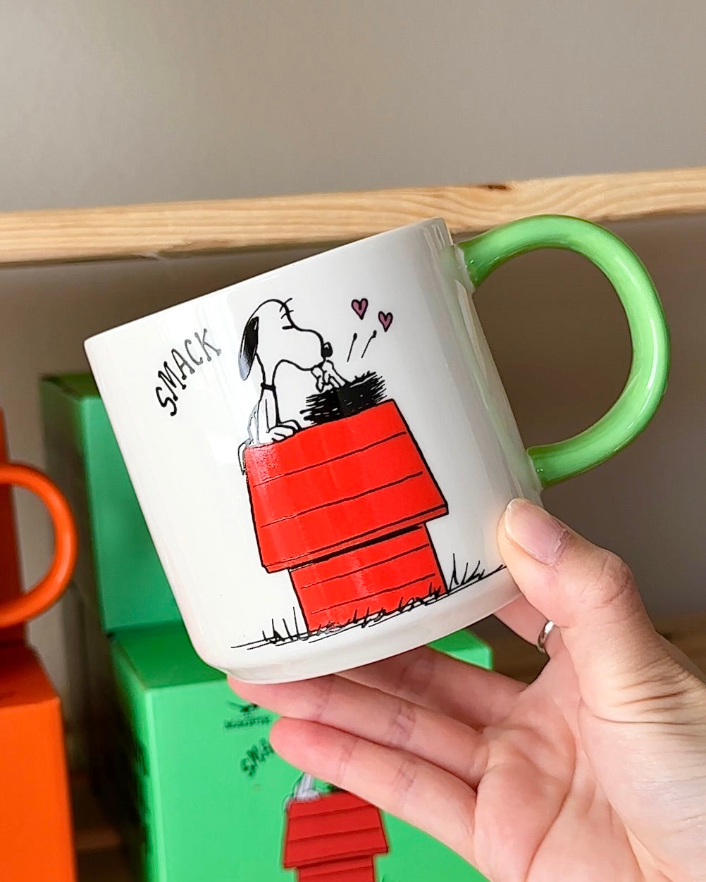 Peanuts® Snoopy 'Be Kind to All Kinds' Ceramic Coffee Mug - Licensed Animal Lover Gift, Cute Wholesome Design for Tea & Hot Drinks - Perfect for Office, Home Use & Gifts
