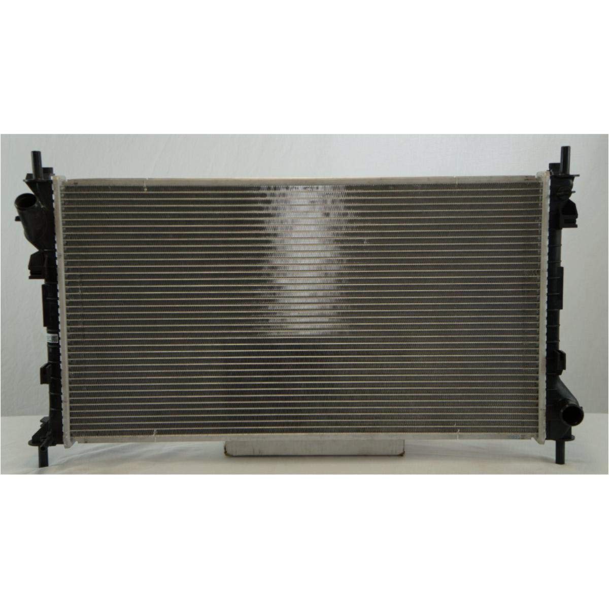 26mm Core MT Aluminum/Plastic Radiator - 1 Row Replacement for 2010-2013 Ford Transit Connect (Non-Oil Cooler Models) | Heavy-Duty Cooling Solution for Commercial Vans & Delivery Trucks