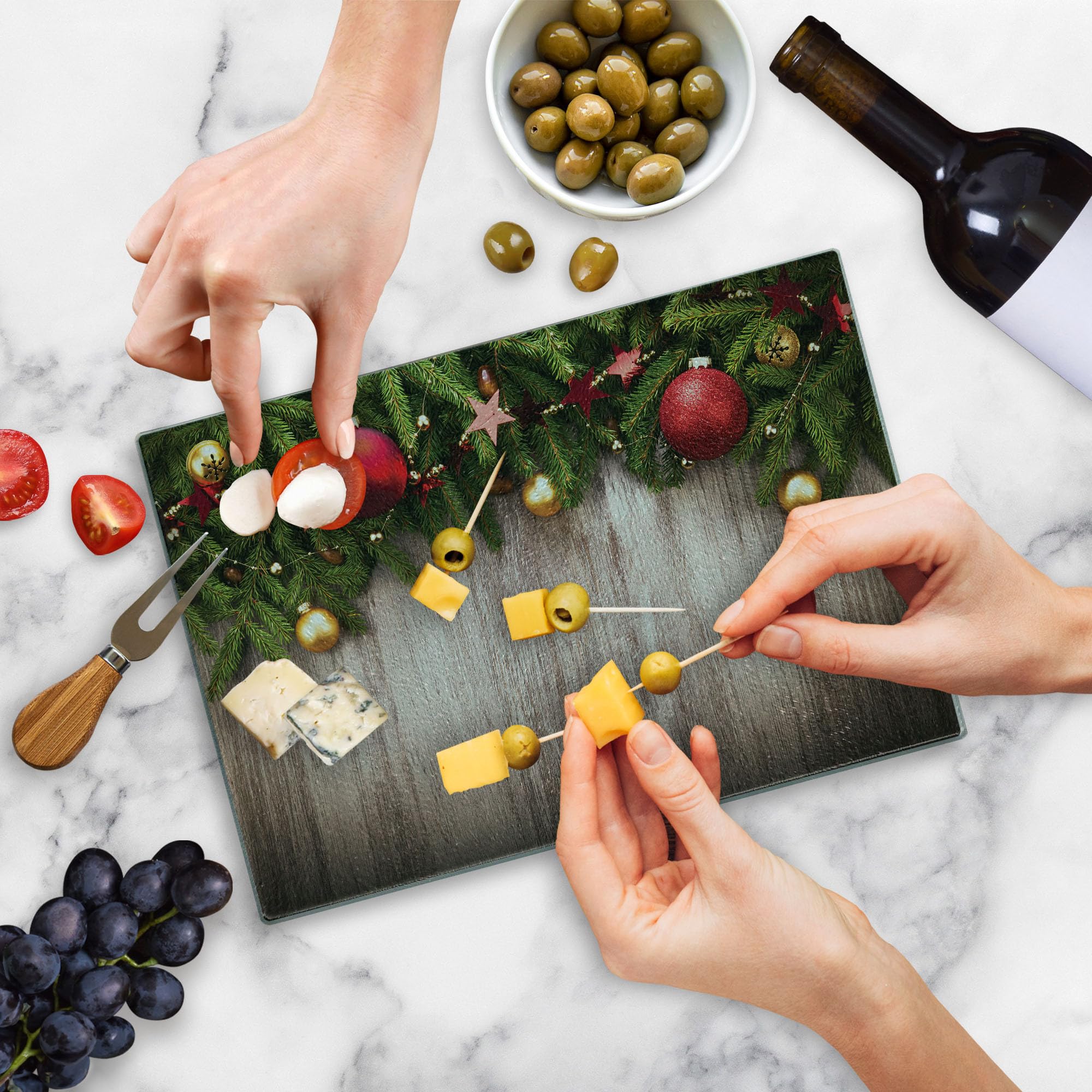 Ambesonne Christmas Themed Tempered Glass Cutting Board - Rustic Wooden Backdrop with Xmas Ornaments & Stars Print - Decorative Serving Board for Holiday Parties, Small Size (Brown/Green/Red) - Perfect for Christmas Dinner Prep, Cookie Display & Festive Kitchen Decor