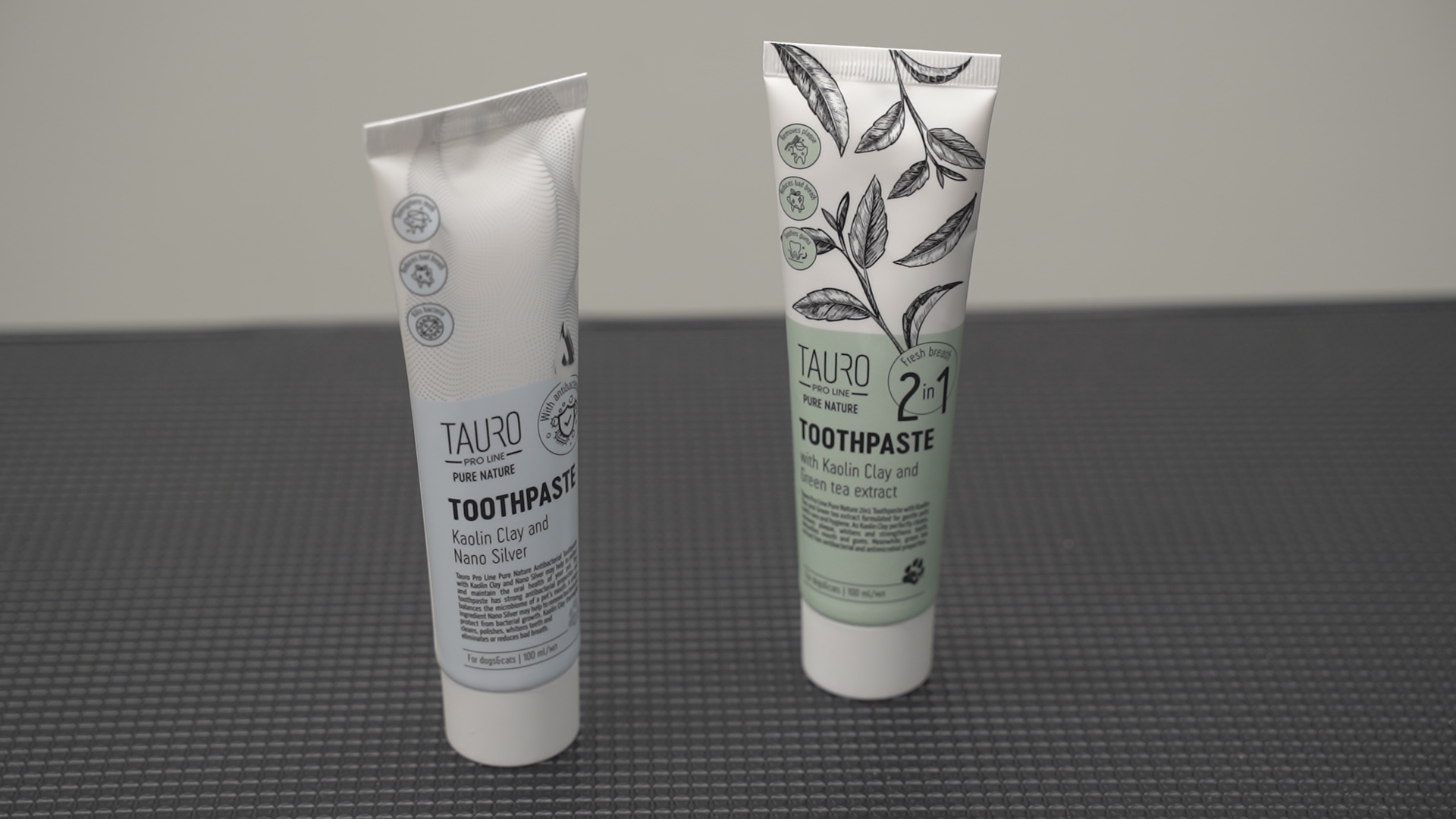 Natural Dog & Cat Toothpaste with Kaolin Clay, Zeolite & Silver Nanoparticles | Tauro Pro Line | Freshens Breath & Promotes Oral Health for Pets | Ideal for Daily Dental Care Routine