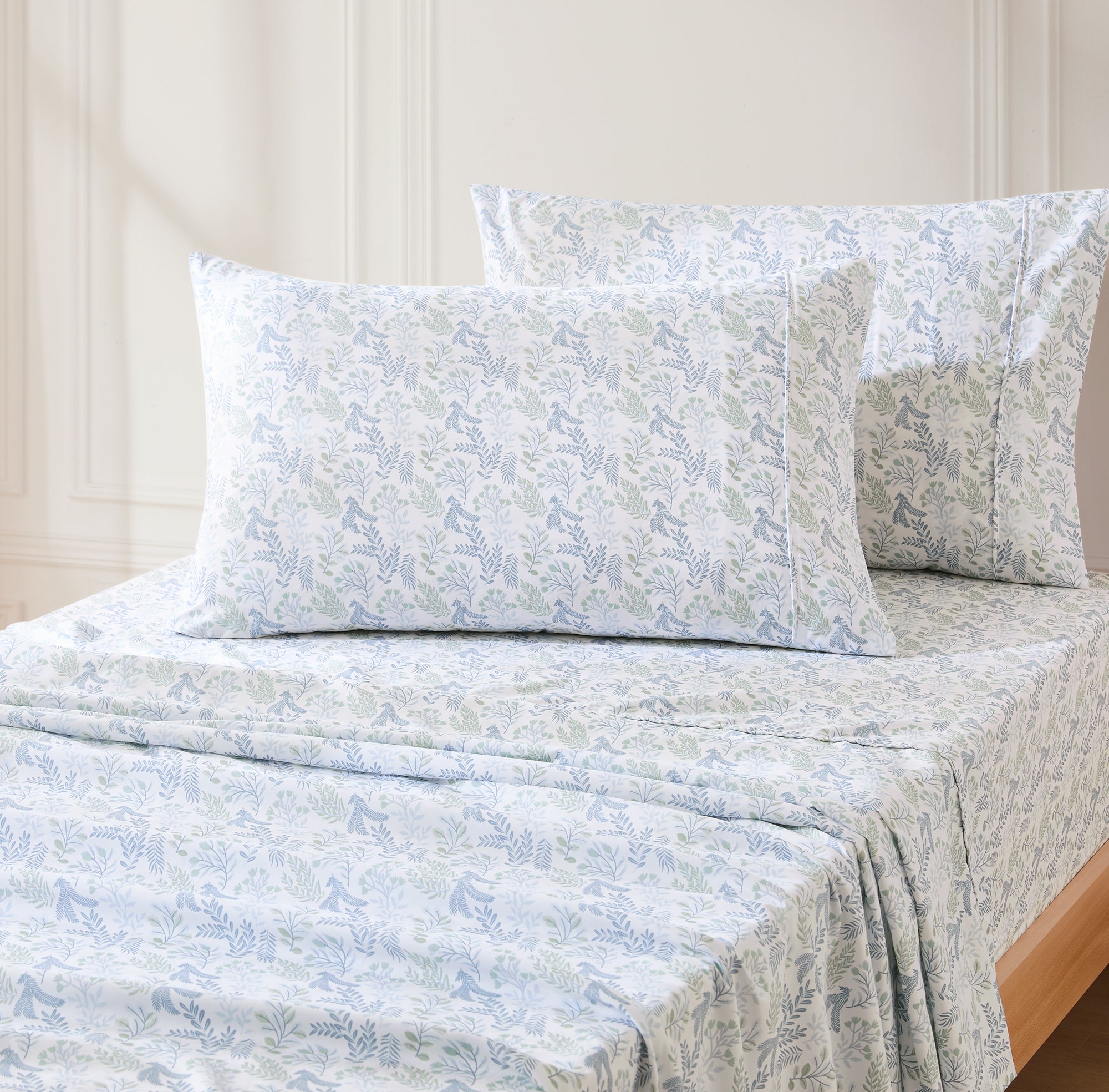 Botanical Leaf and Floral Printed Cotton Sheet Set - Queen Size Bedding with Soft Breathable Fabric for Home Decor and Comfortable Sleep