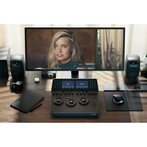Blackmagic Design DaVinci Resolve 15 Studio Professional Video Editing Software with USB Dongle - Perfect for Film, TV & YouTube Content Creators