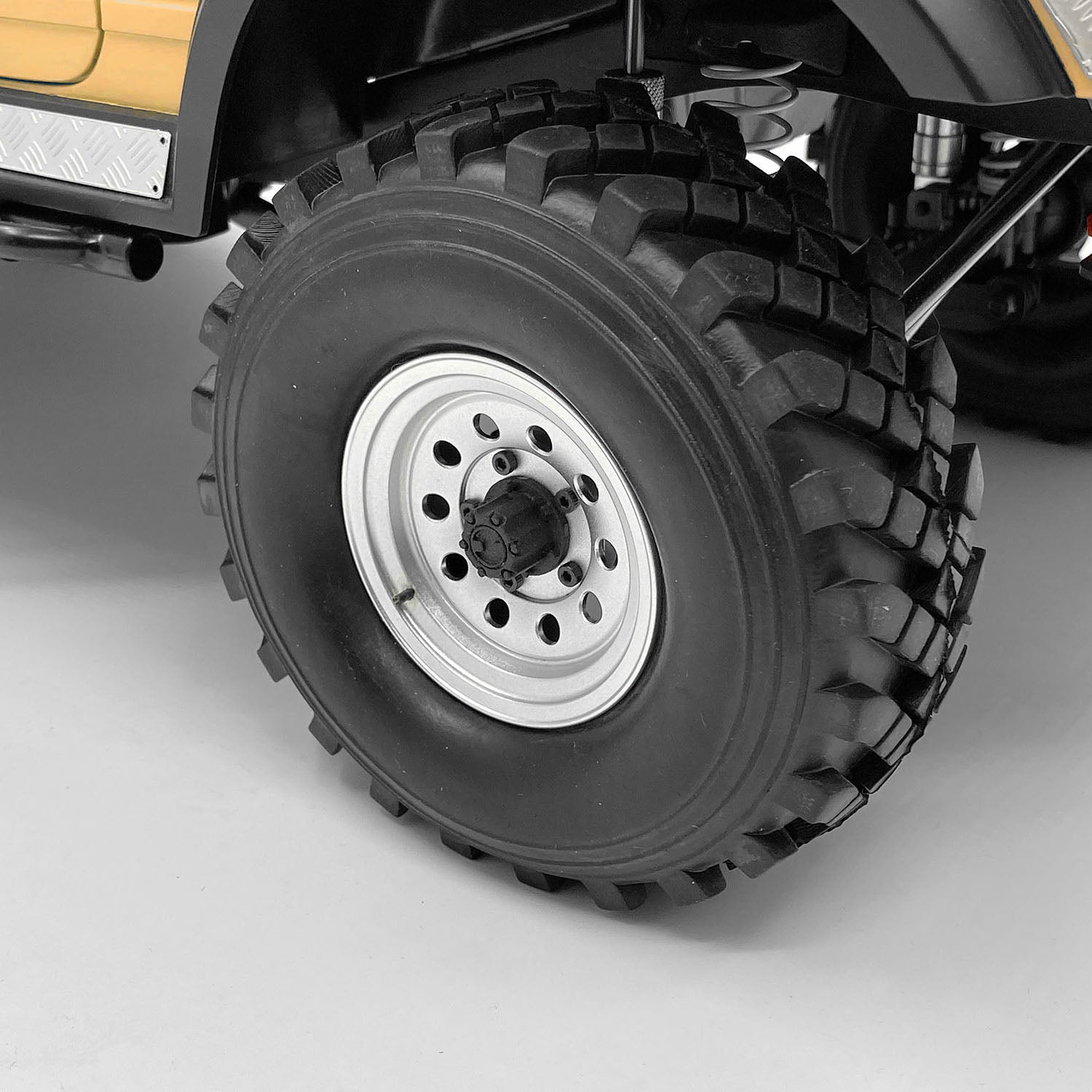 1/6 Scale CC Hand Metal Wheel Hubs for Capo Sixer1 RC Rock Crawler - Durable Off-Road Accessories for Remote Control Cars (Perfect for Trail Crawling & Rock Racing)