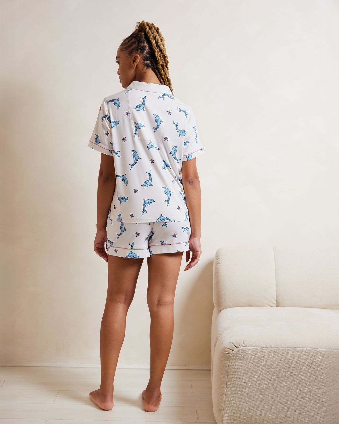 Dolphin Print Short Sleeve Pajama Set for Women - Soft & Comfortable Sleepwear for Summer Nights - Perfect for Lounging, Travel, and Relaxation
