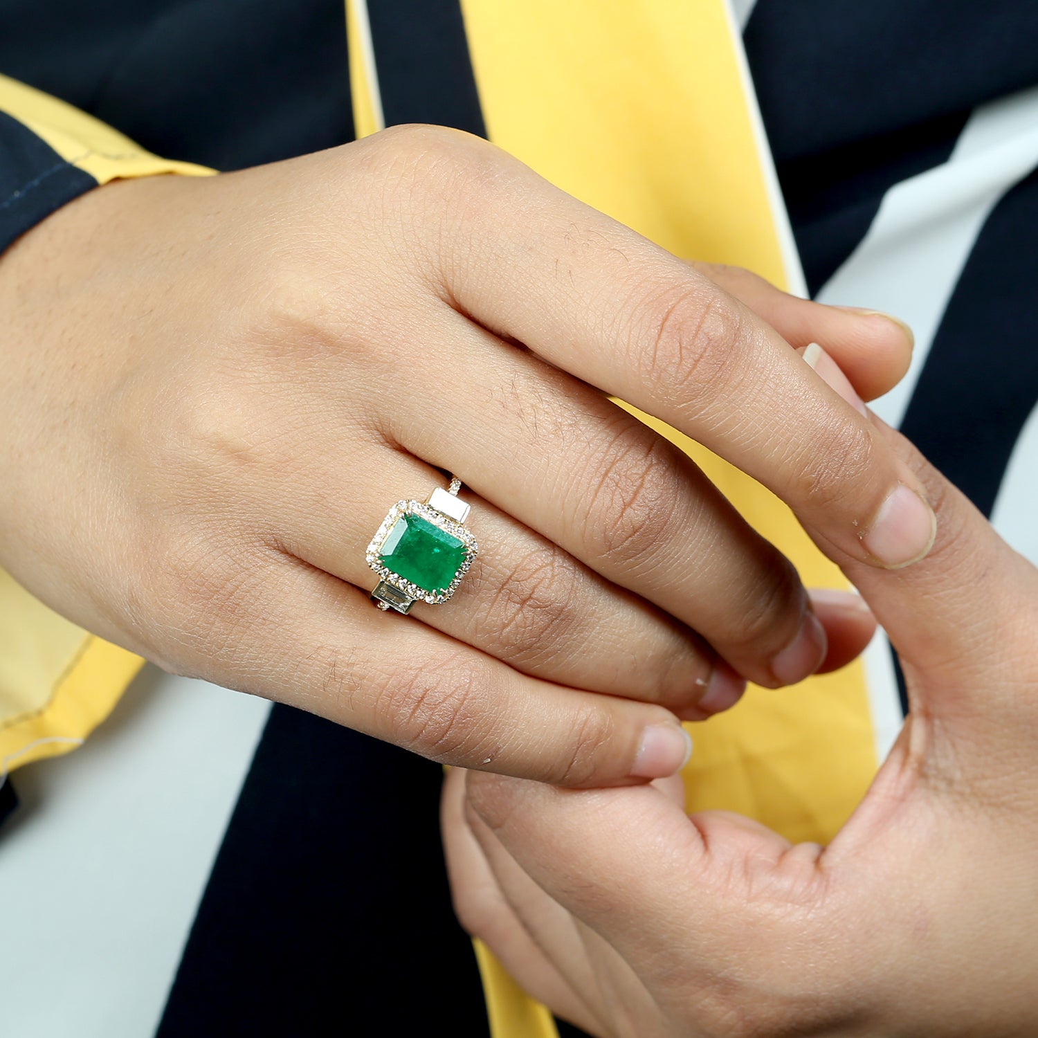 Emerald Prong Set Baguette Diamond Three Stone Accent Ring in 14K Yellow Gold | Elegant Wedding Band, Anniversary Gift for Her | Perfect for Engagement, Proposal & Special Occasions