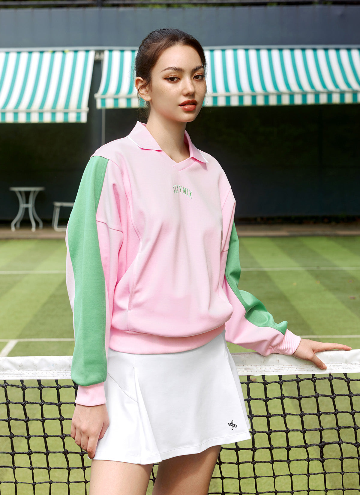 Stylish Color Block Collar Sweatshirt for Women | Trendy Pullover with Contrast Collar | Perfect for Casual Outfits, Layering & Streetwear Fashion