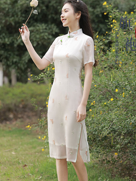 Elegant White Embroidered Butterfly Chinese Qipao Dress - Vintage Floral Cheongsam for Women's Special Occasions & Tea Parties