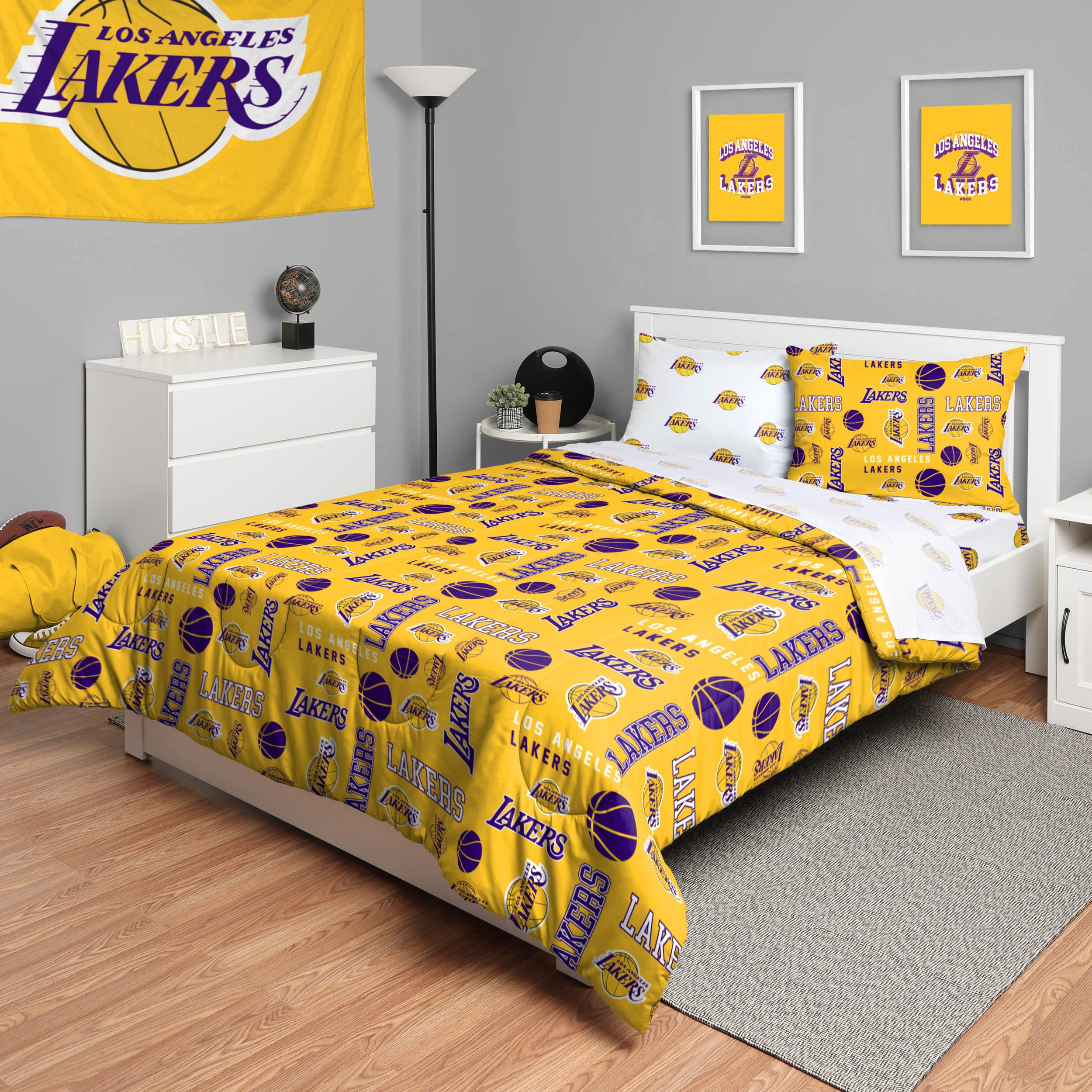 FOCO NFL Team Logo 3-Piece Comforter Bedding Set - Full/Queen Size Soft Microfiber Reversible Blanket with Pillow Shams - Perfect for Game Day, Dorm Room & Sports Fan Gifts
