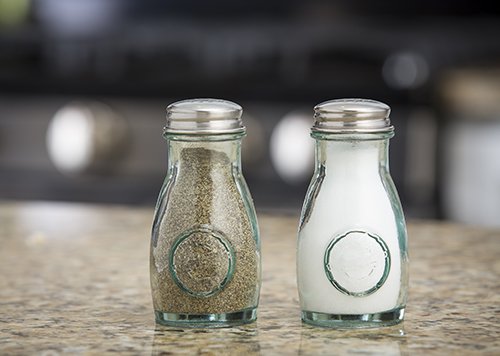 Tablecraft 4 oz Green Salt and Pepper Shaker Set - Premium Stainless Steel Kitchen Condiment Dispenser for Dining Table, Restaurant & Home Use