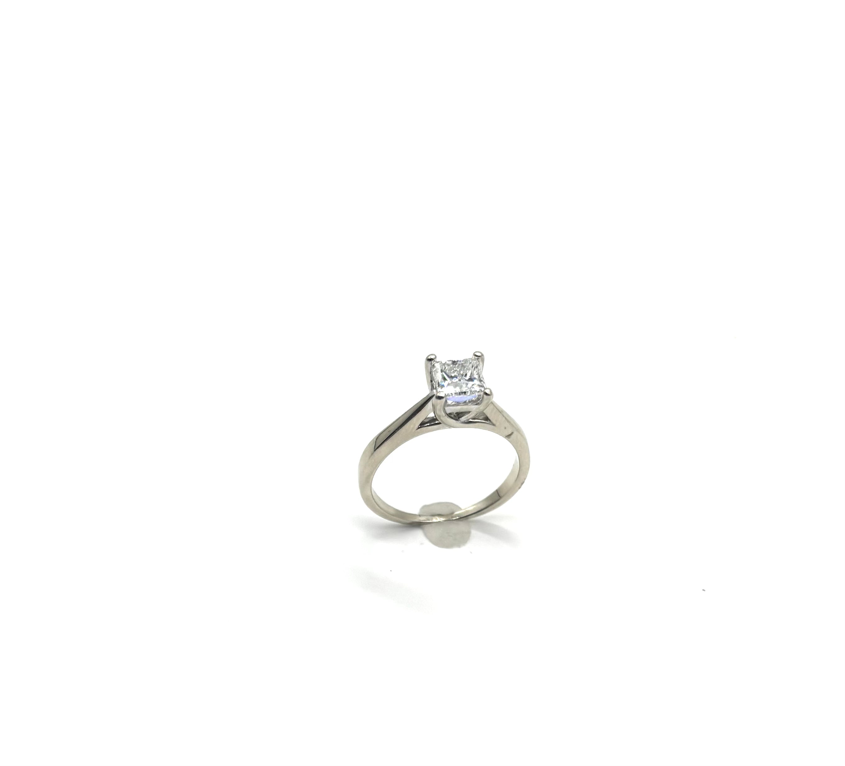 Solitaire Diamond Engagement Ring for Women - 1 Carat Round Cut 14K White Gold Wedding Band - Perfect for Proposals, Anniversaries & Bridal Jewelry Gifts